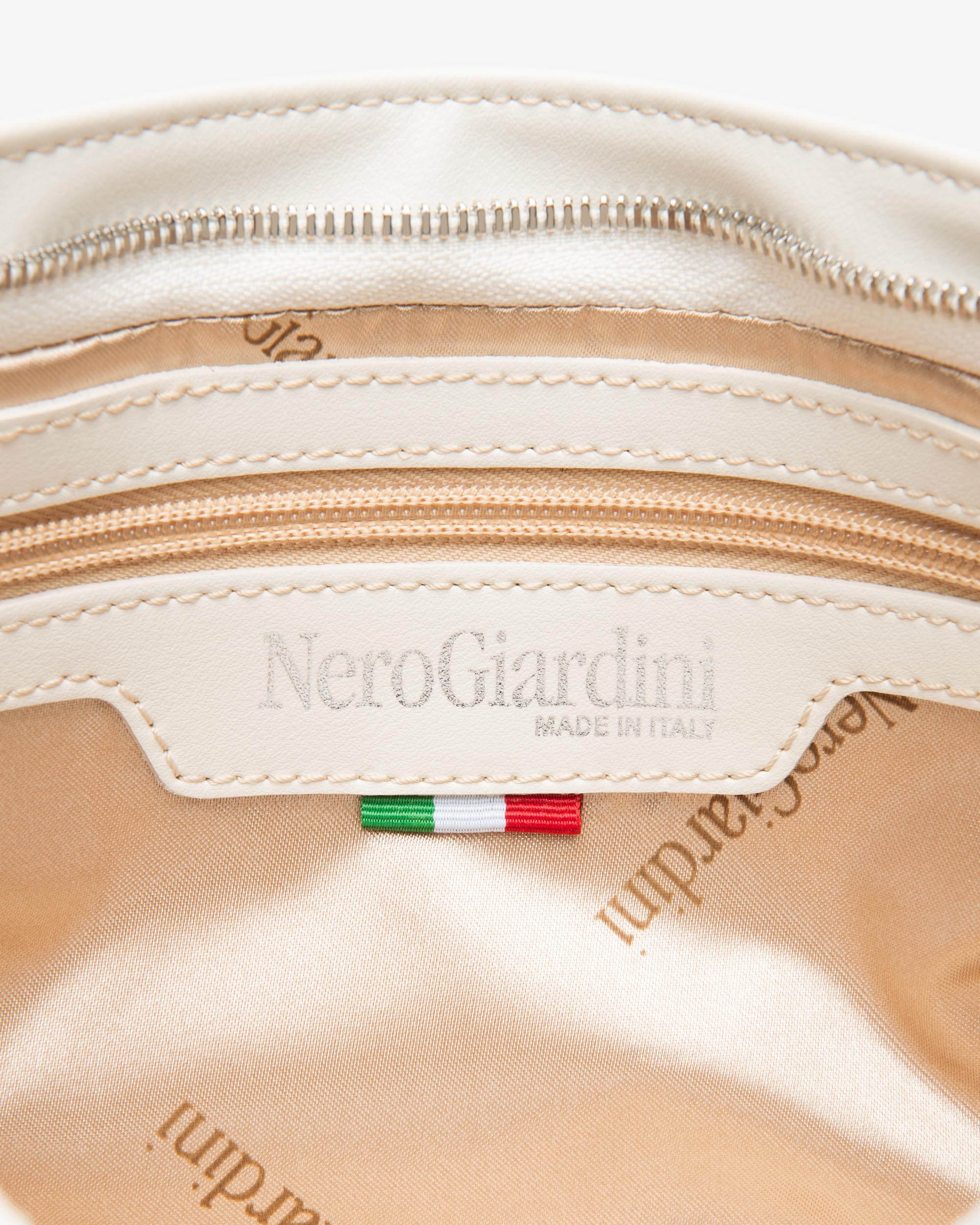  Damen-Schultertasche aus technischem Material