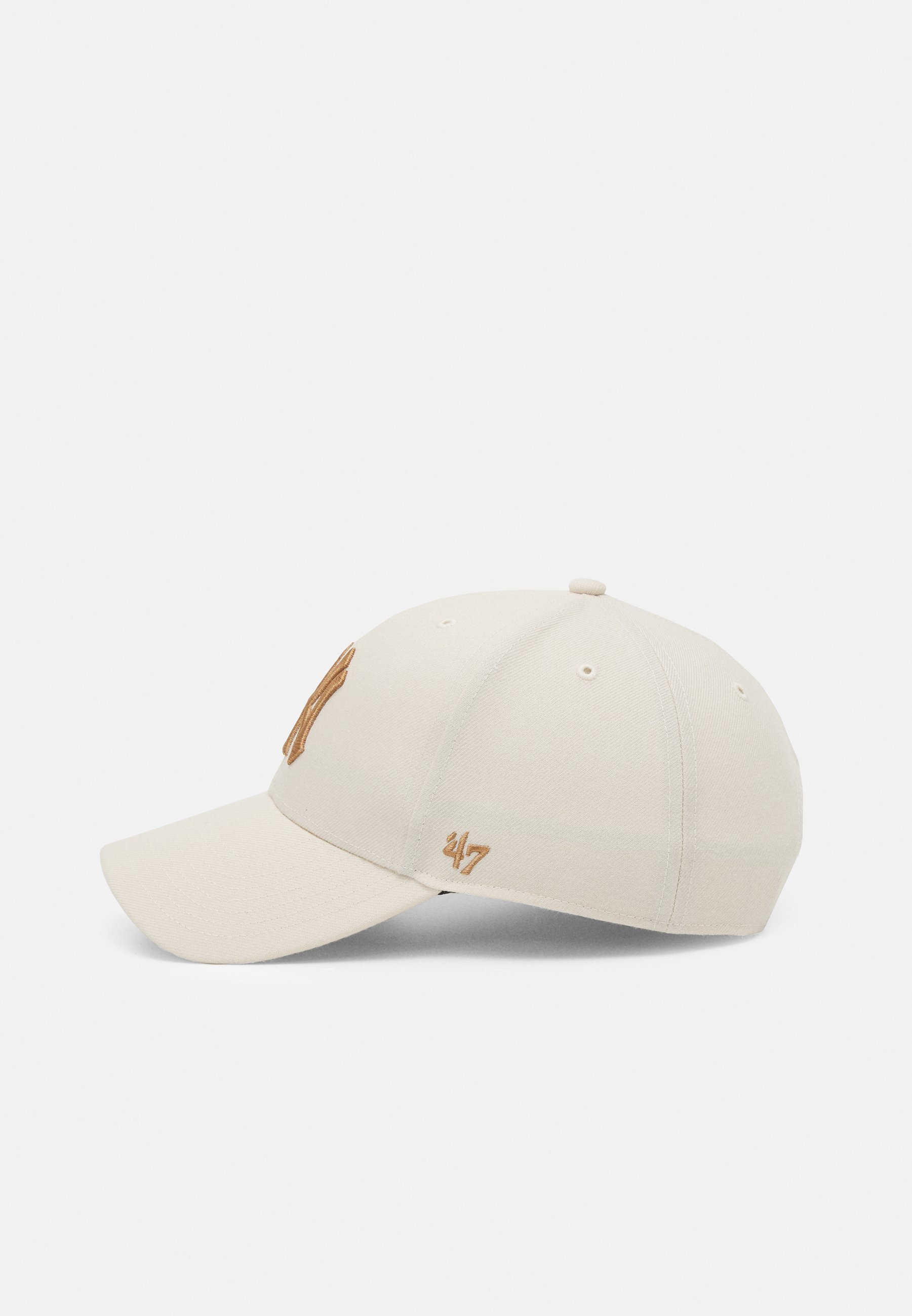 '47 Caps