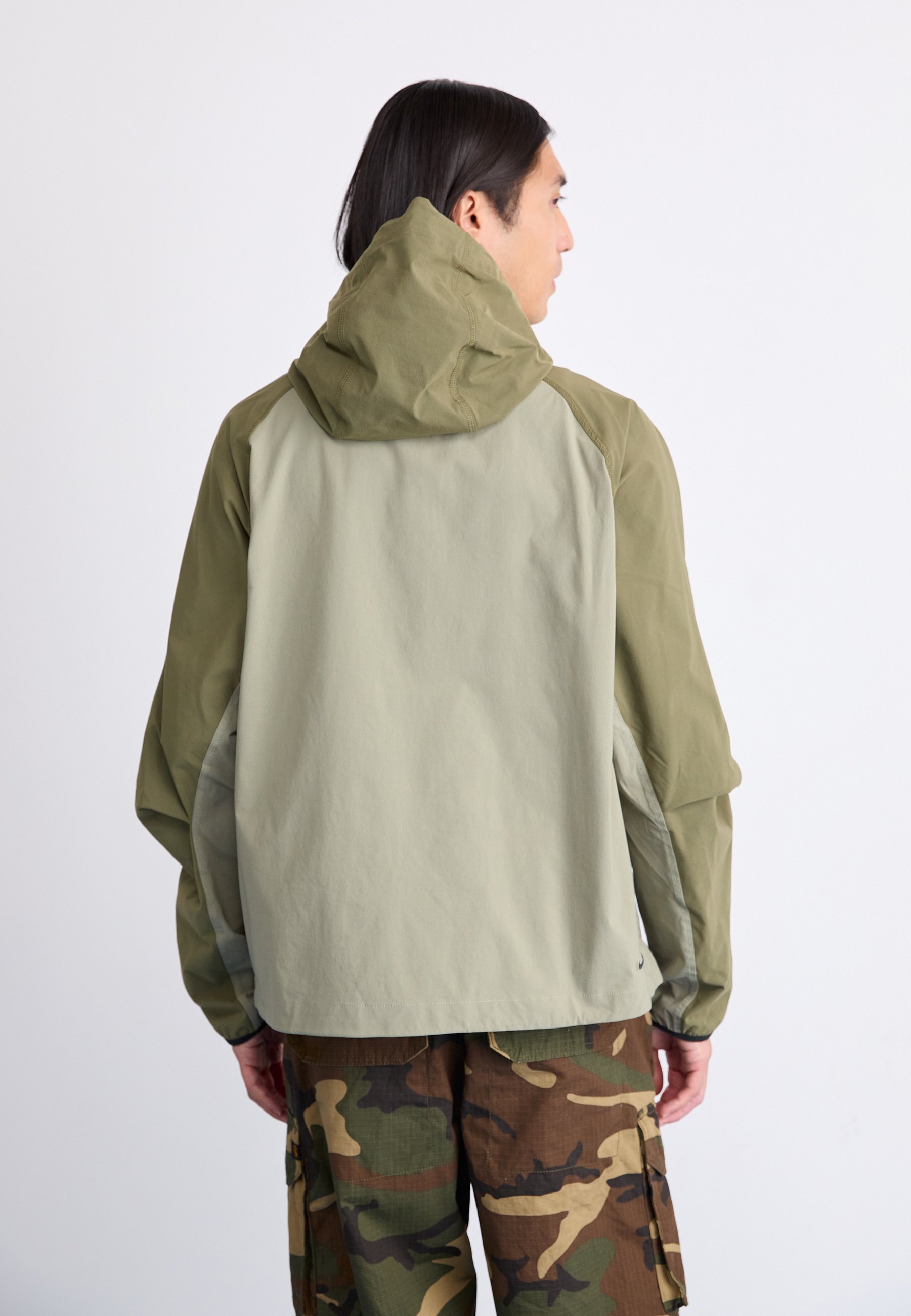 Nike Sportswear vjetrovka - svijetloplava/srednje maslinasta/crna