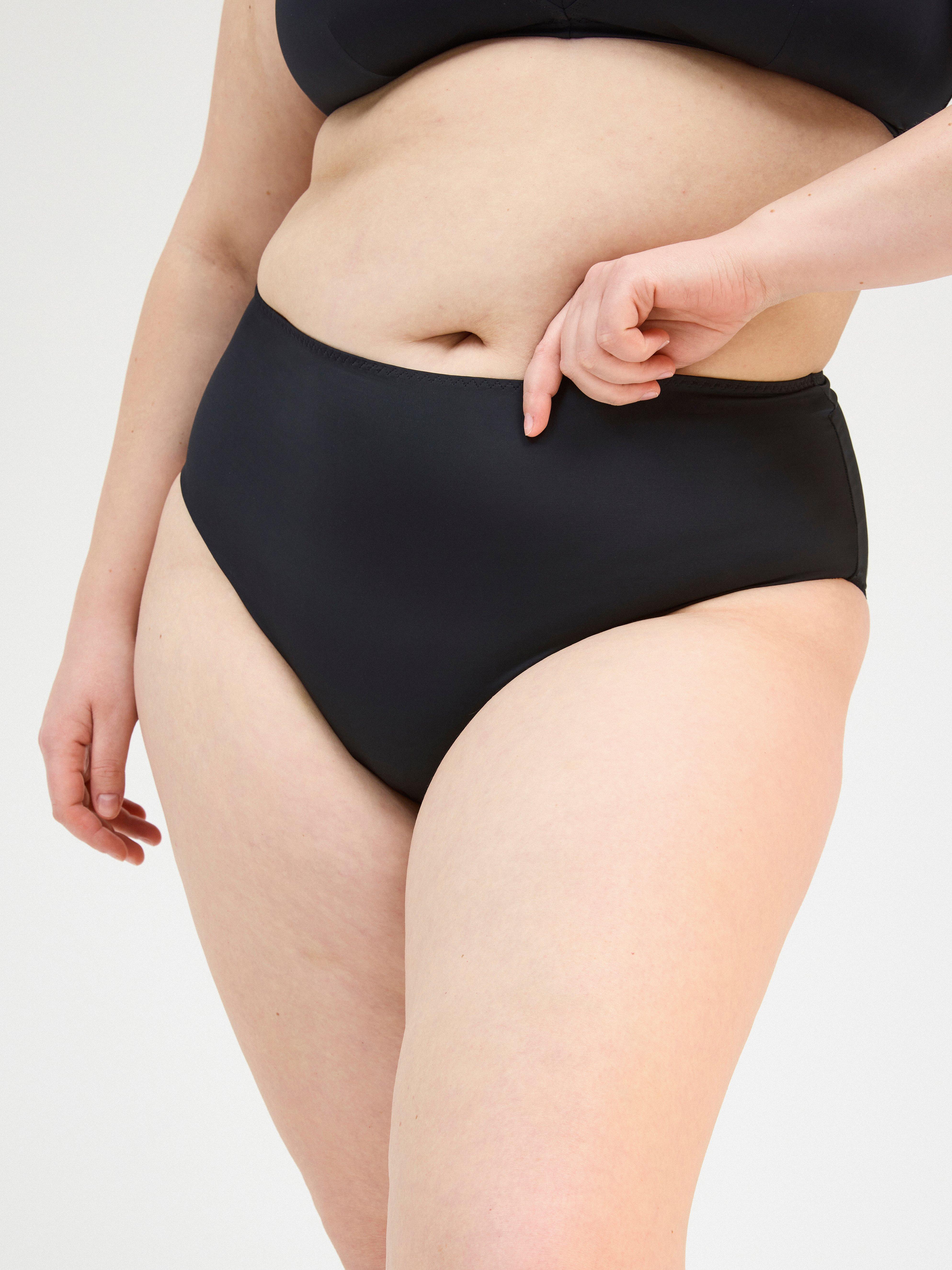Traje de baño con protección menstrual – braguita de bikini – Female Engineering Black