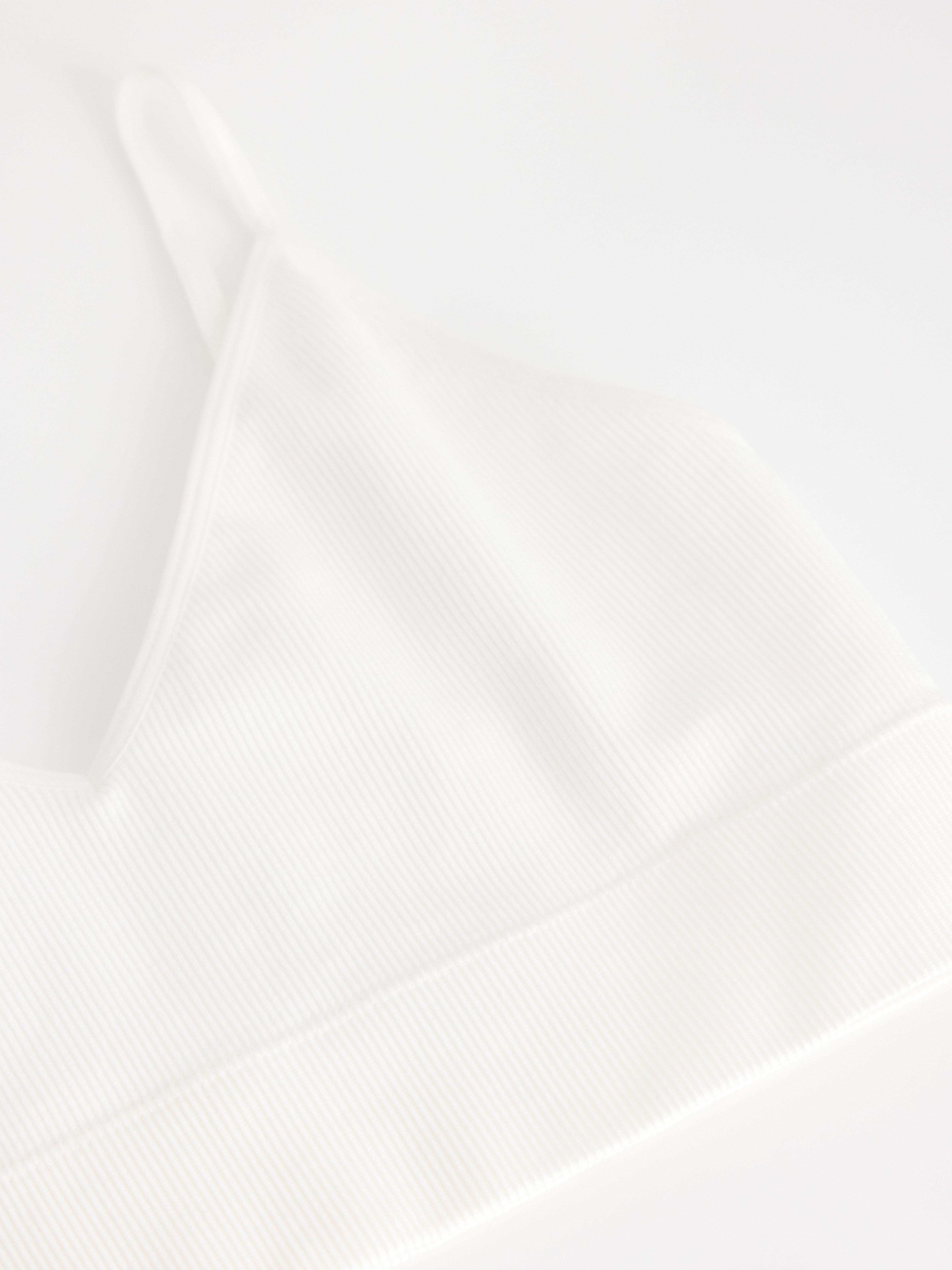 Bezešvé ribbad v-ringad soft-bh White