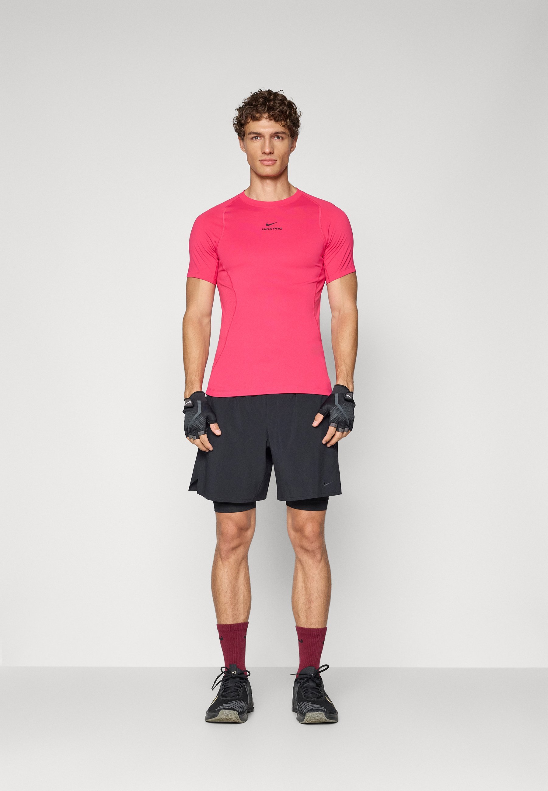 Nike Performance TOP - Koszulka sportowa - różowy/czarny