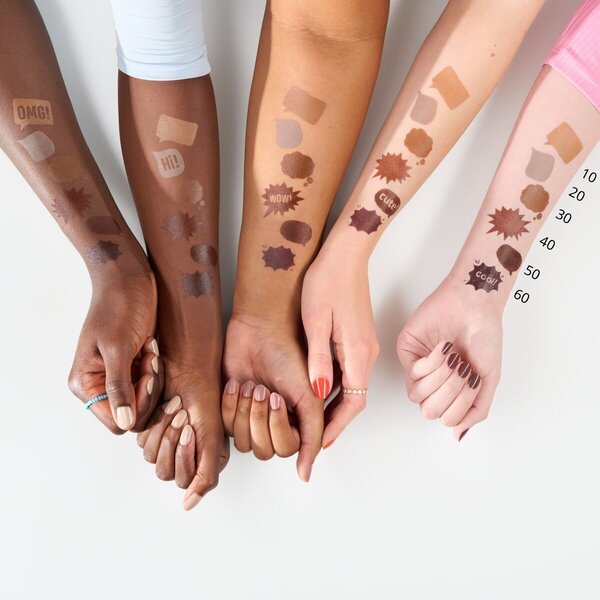 Essence Baby Got Bronze 40 Hazelnut bronzer u stiku<br>5,5g