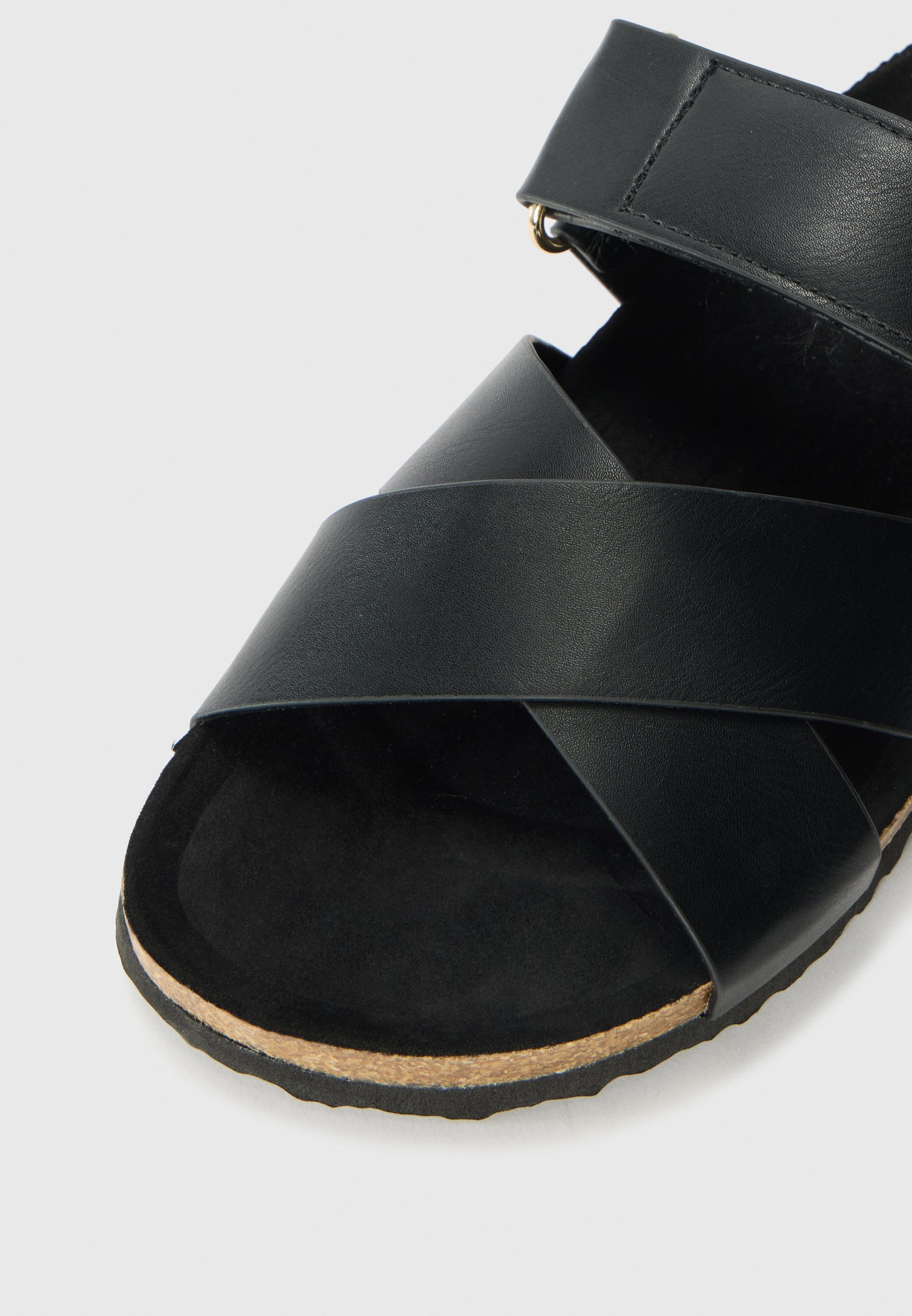 SOMENTE SAPATOS ONMAXI - Chinelos - pretos