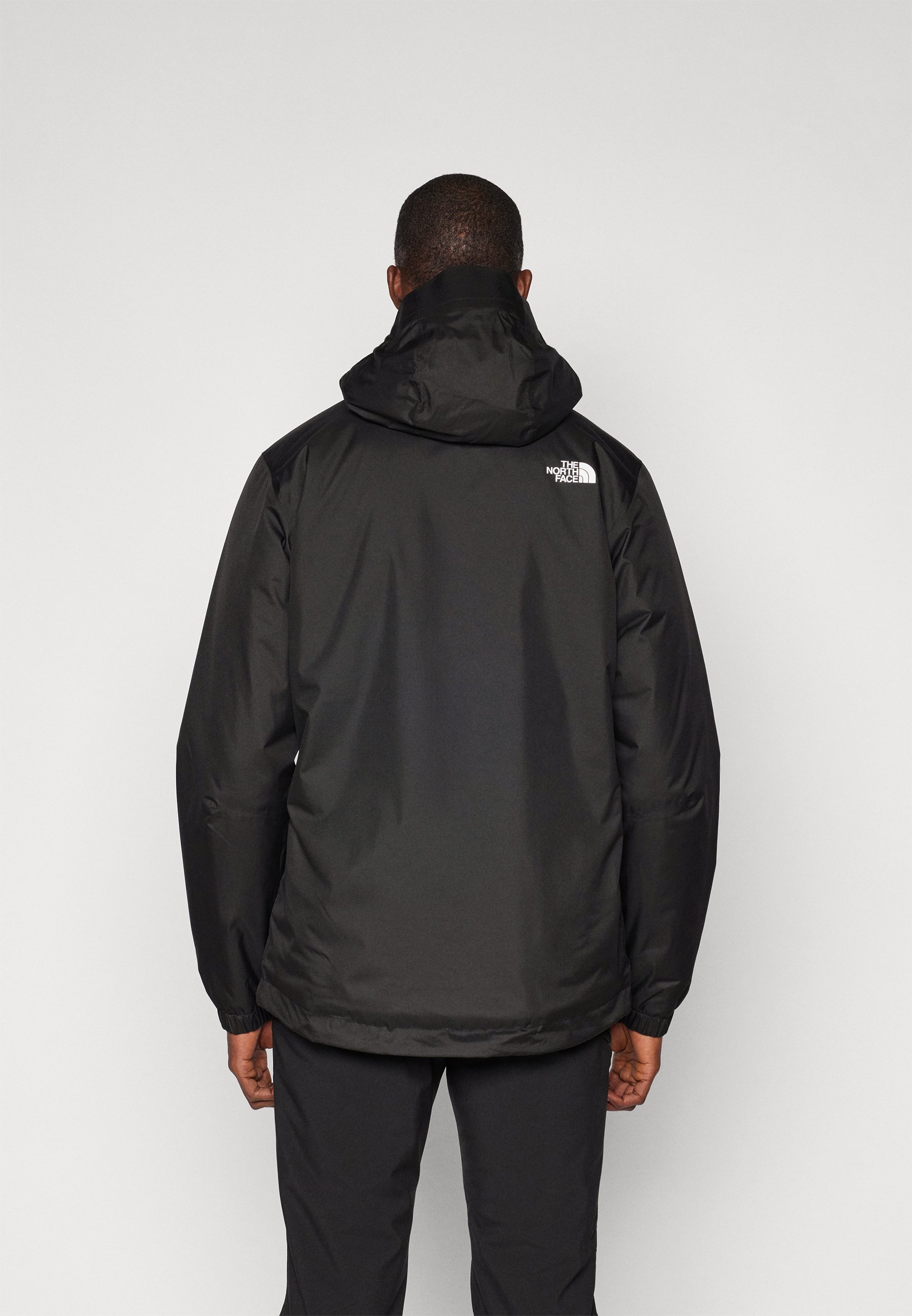 The North Face M QUEST GEÏSOLEERDE JAS - Winterjas - zwart