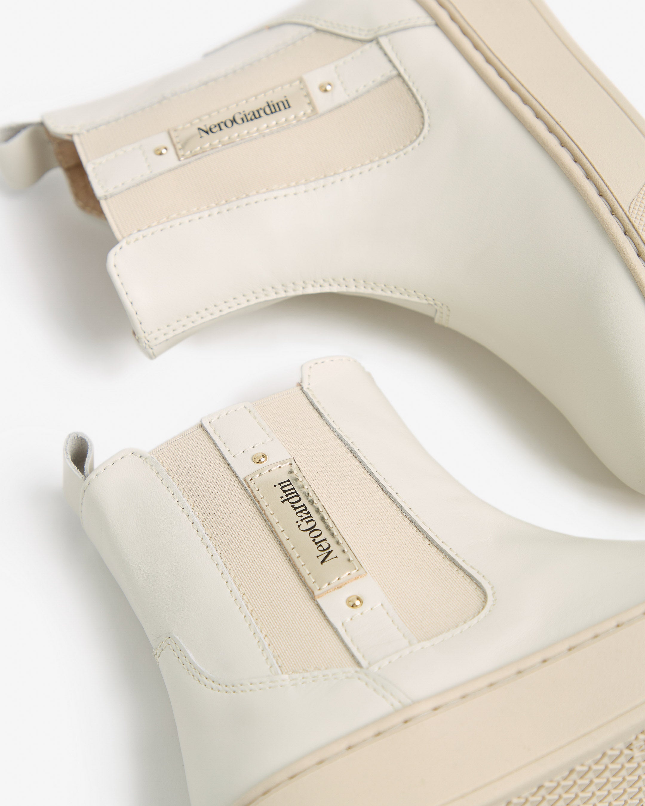  Kožené kotníkové boty pro dospívající dívky