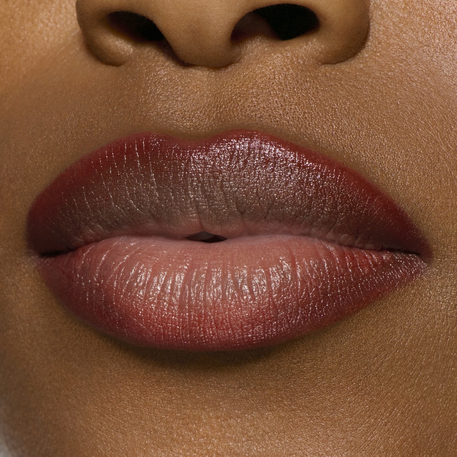 MAC Lipgloss sjajni ajlajner za usne - 0,25 g