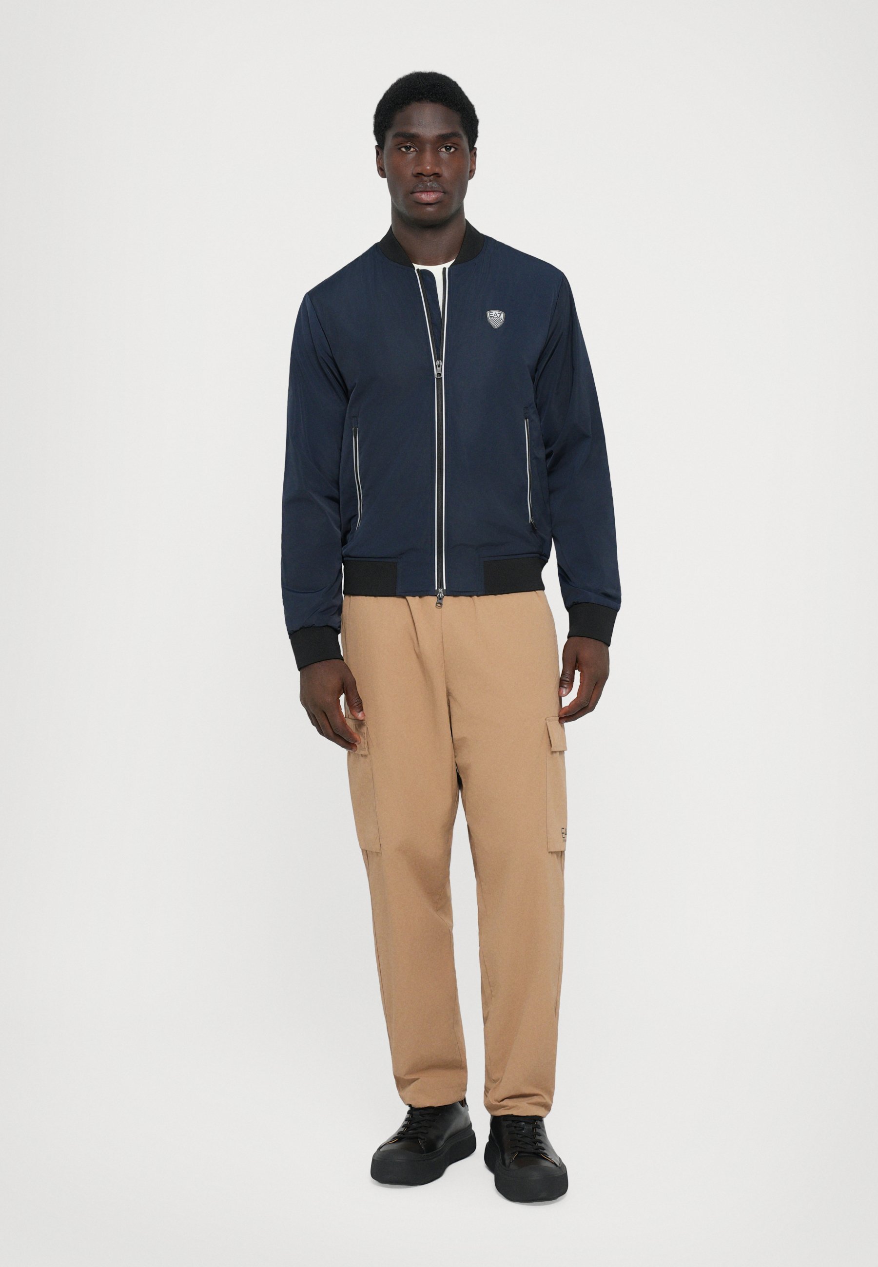 EA7 Emporio Armani TRAIN PREMIUM VESTE - Veste légère - bleue