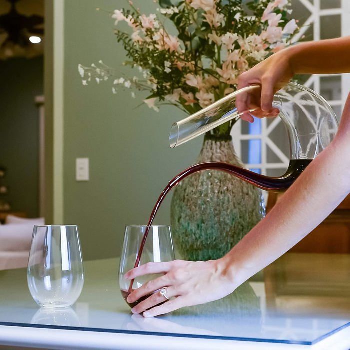 Wine Decanter - KCVV - 1.5L - Lead-Free Crystal - Integrated Aerator - Elegant Design