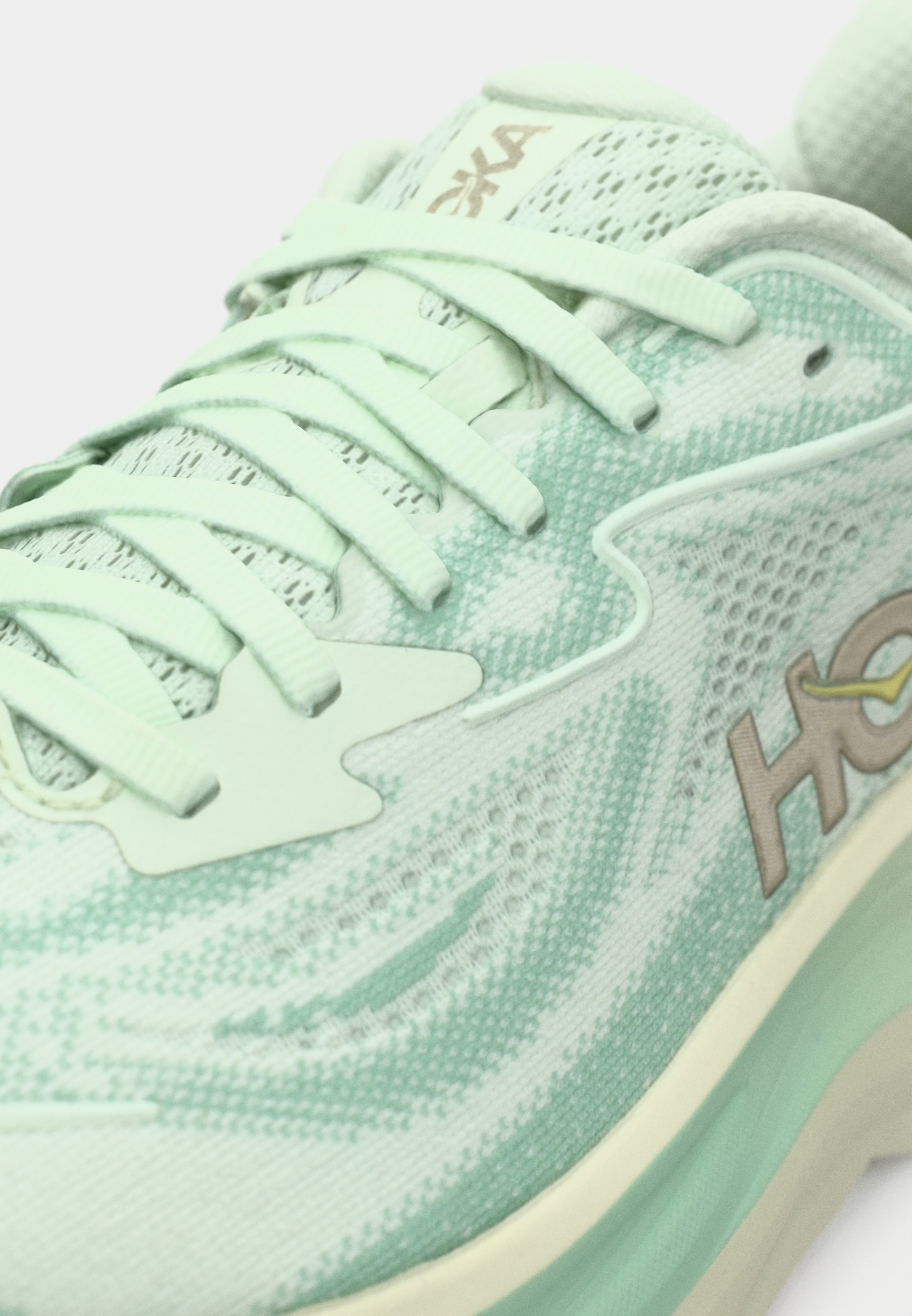 HOKA CLIFTON 10 - Hardloopschoenen voor op de weg - zeeglas/jadeiet