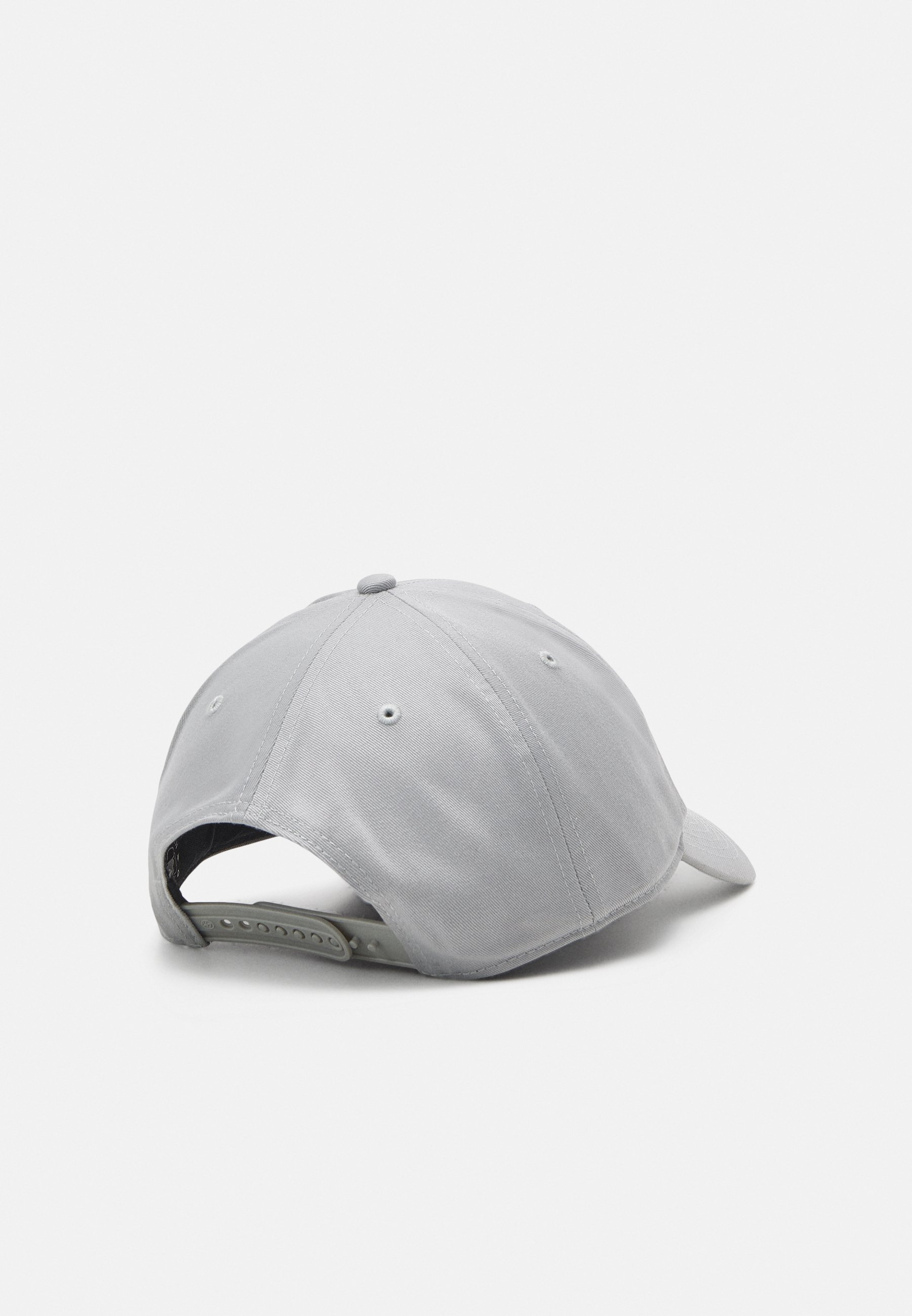'47 Caps
