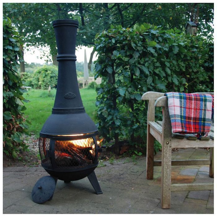 Brasero - ESSCHERT DESIGN - Chimenea de exterior - Hierro fundido - 43x120 cm - Puerta de malla