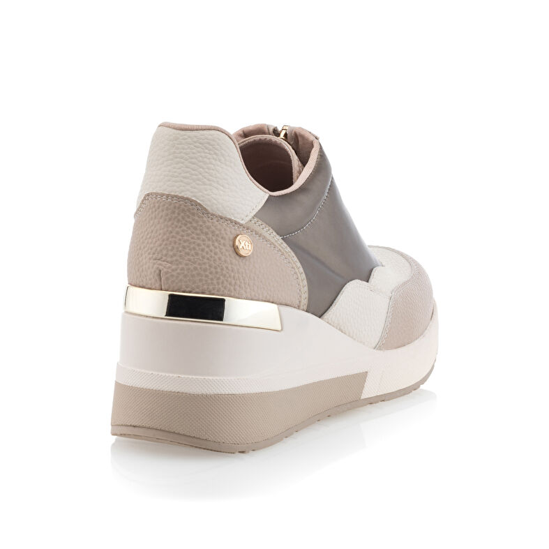Καλάθια / αθλητικά παπούτσια Femme Beige