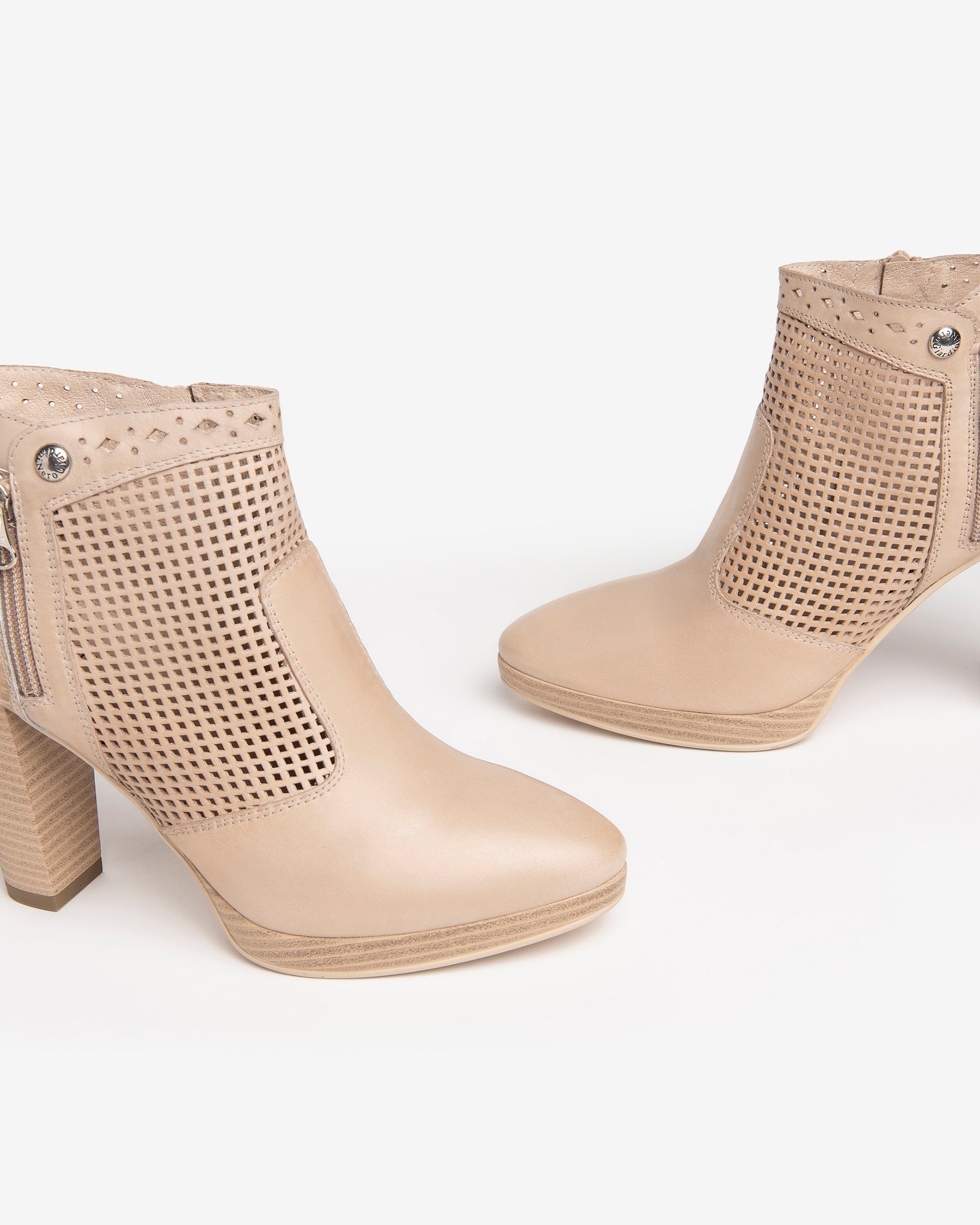  Damen-Ankle-Boots aus Leder