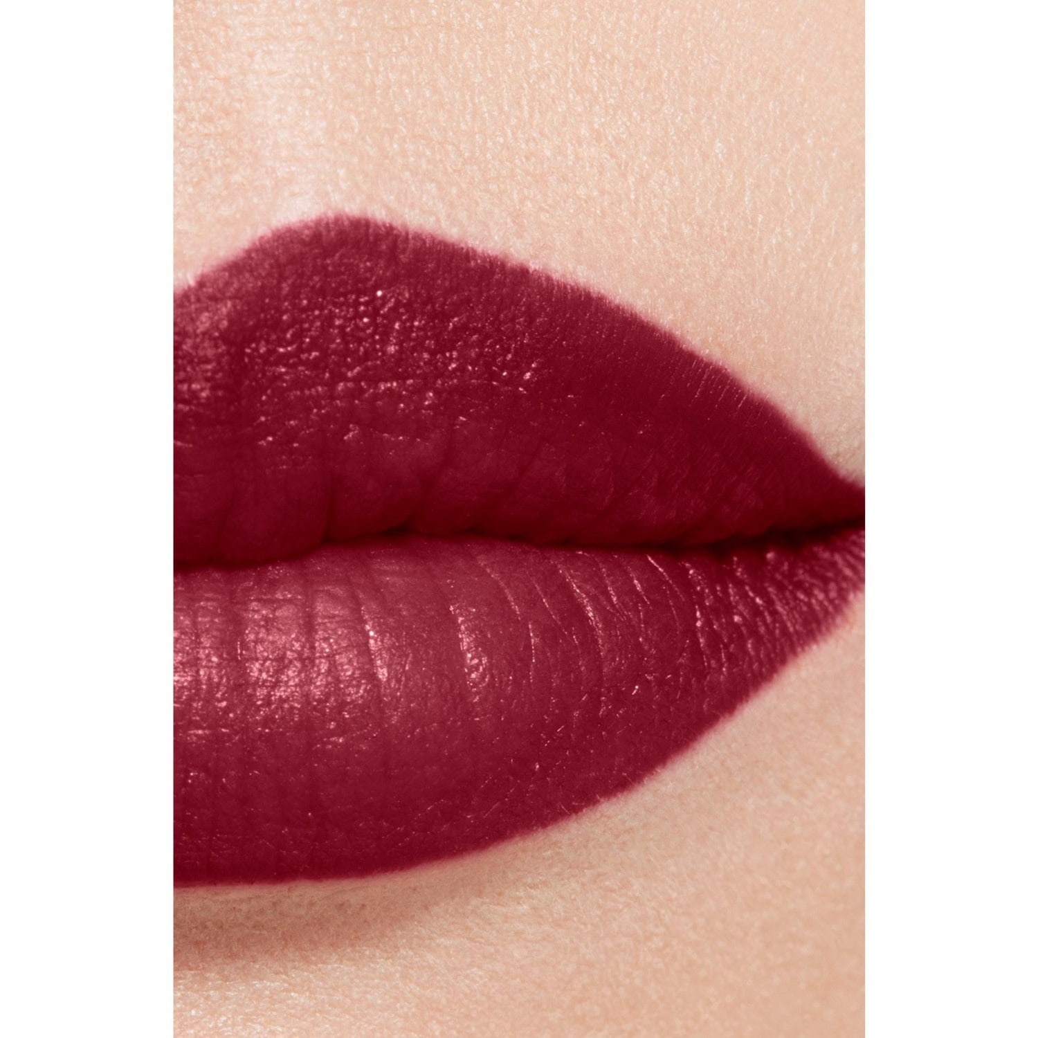 CHANEL LE ROUGE VELOURS LUMINEUX