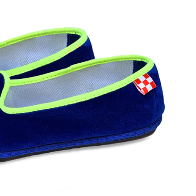 Friulische slippers van blauw fluweel