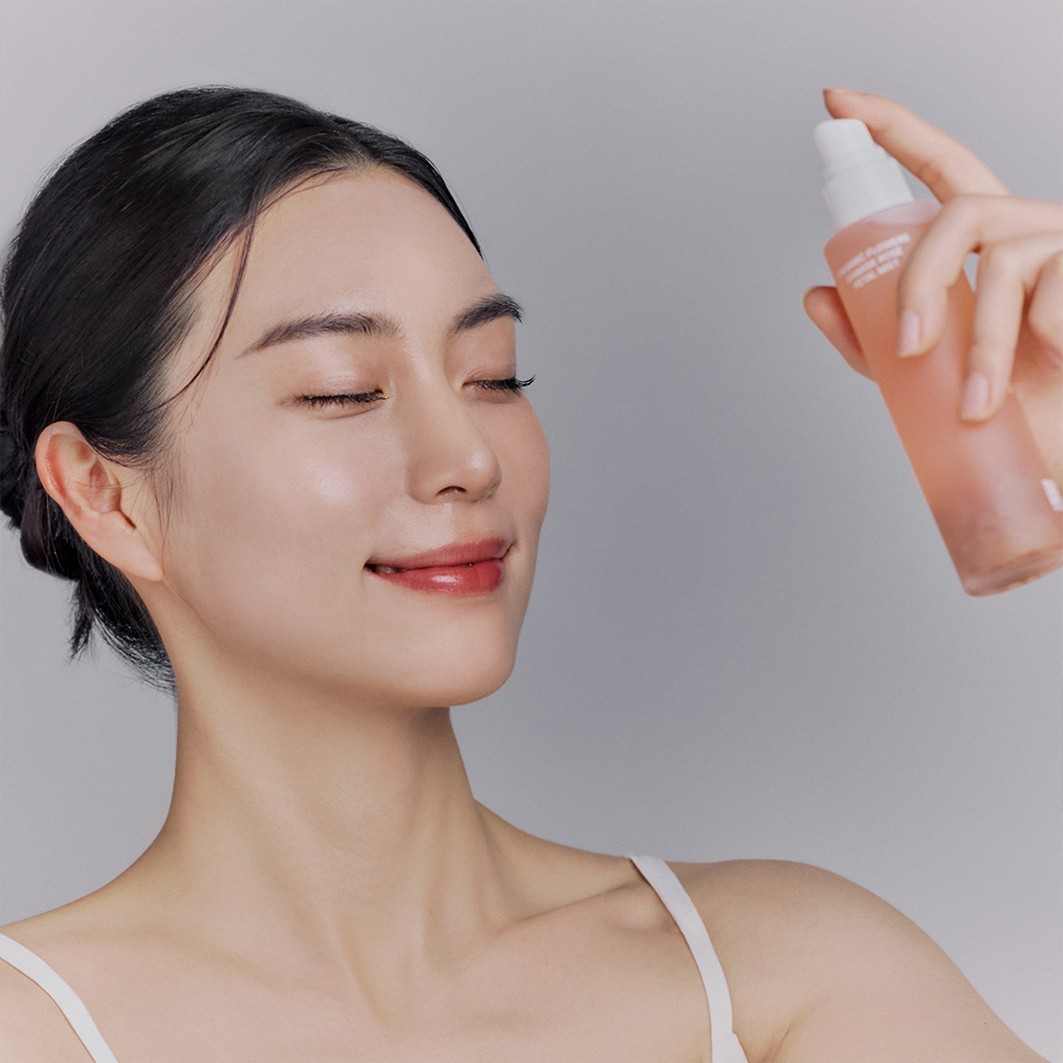 WHAMISA Brume hydratante aux pétales de rose de Damas