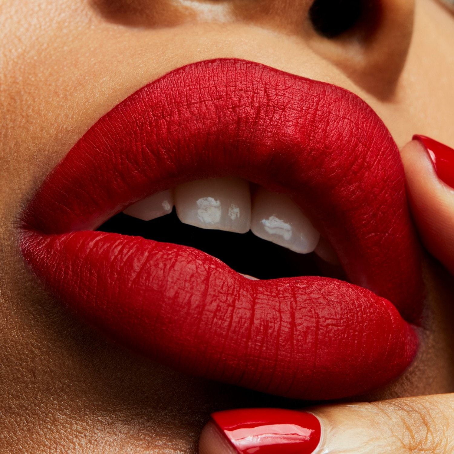 MAC Lippenstift Iepazīstieties ar savu matēto Retro matēto šķidro lūpu krāsu - 5 ml