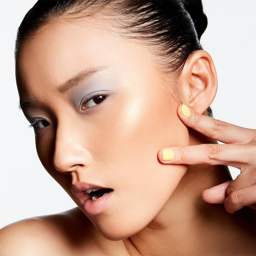 MAC izgaismotājs Mineralize Mineralize Skinfinish - 10 g