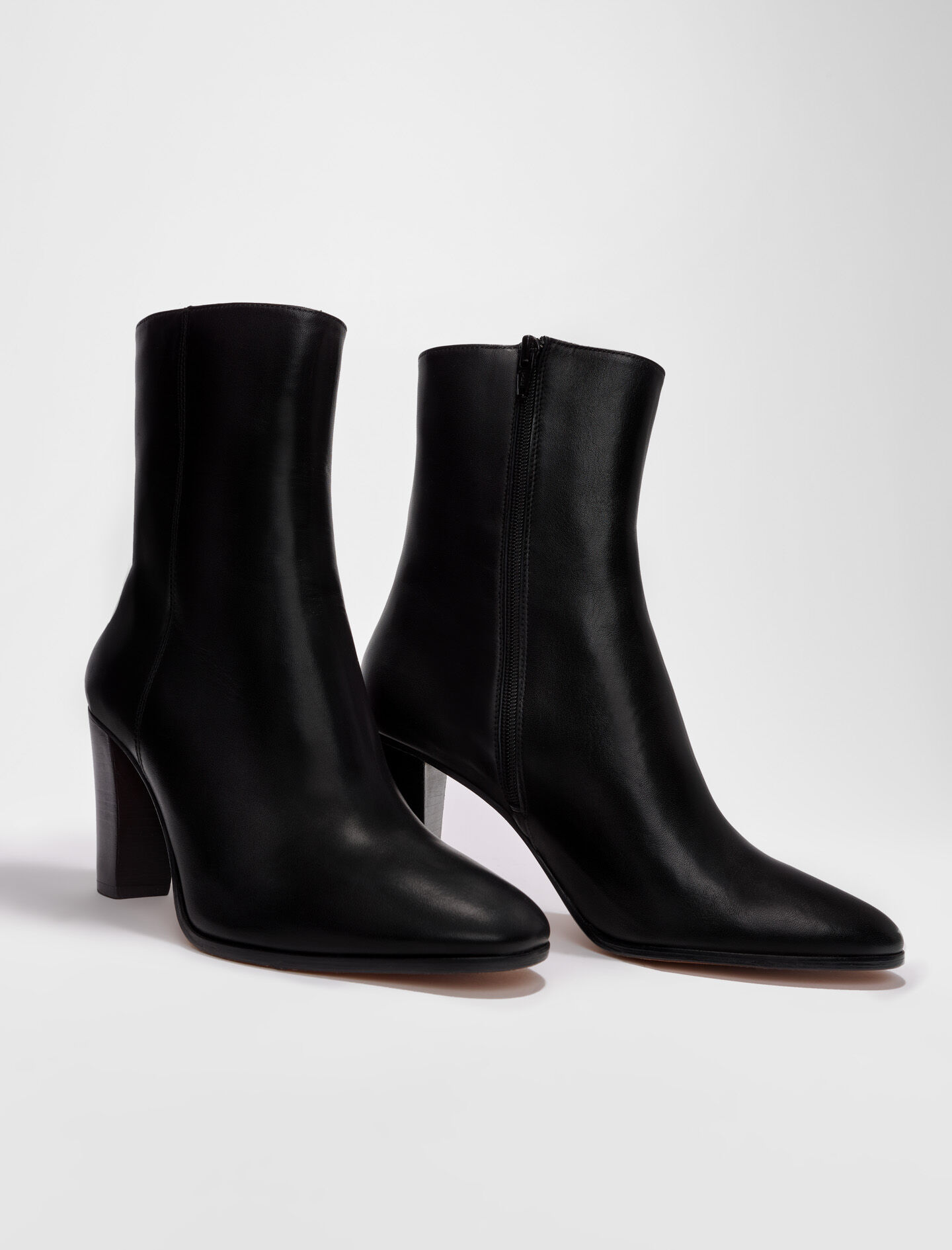 Ghete din piele cu toc - Negre