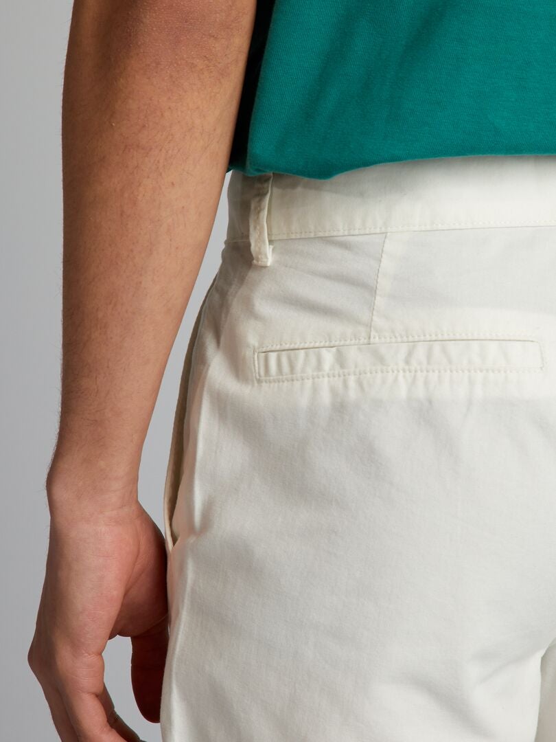 Bermuda chino de sarja - BRANCA