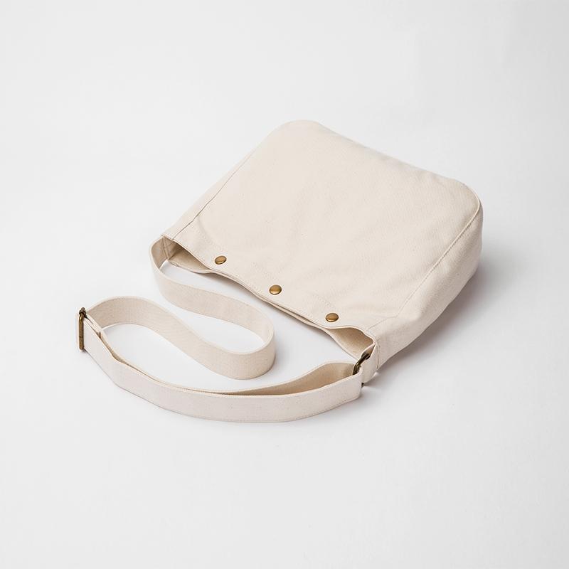 Japanese Harajuku large capacity ulzzang canvas messenger bag female ins summer wild shoulder bag female