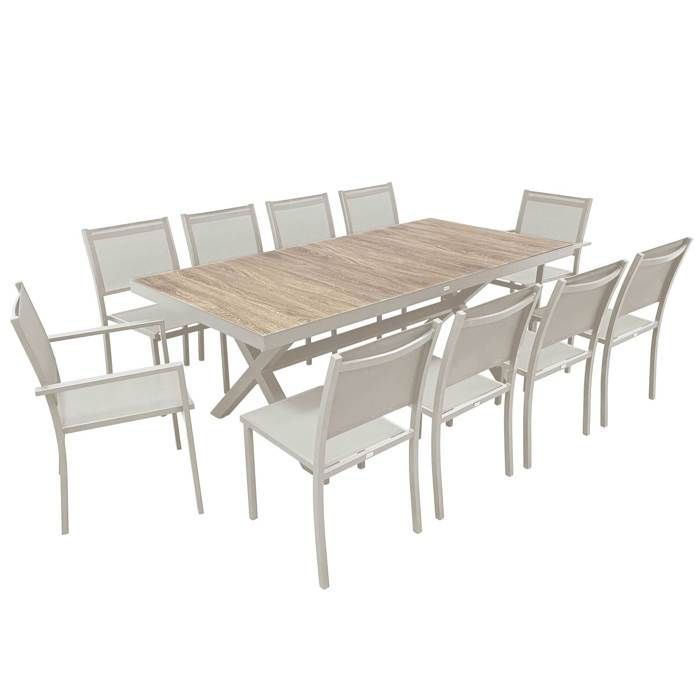 Mesa de jardín de cerámica Oviala de 201 cm con acabado efecto madera y 10 sillas color crema.
