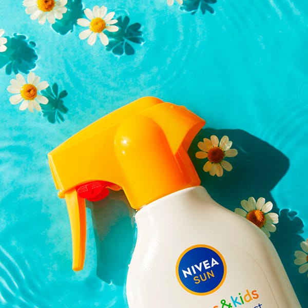 Gyermekeknek Érzékeny Arcvédő és Játszótej SPF 50 | 270ML