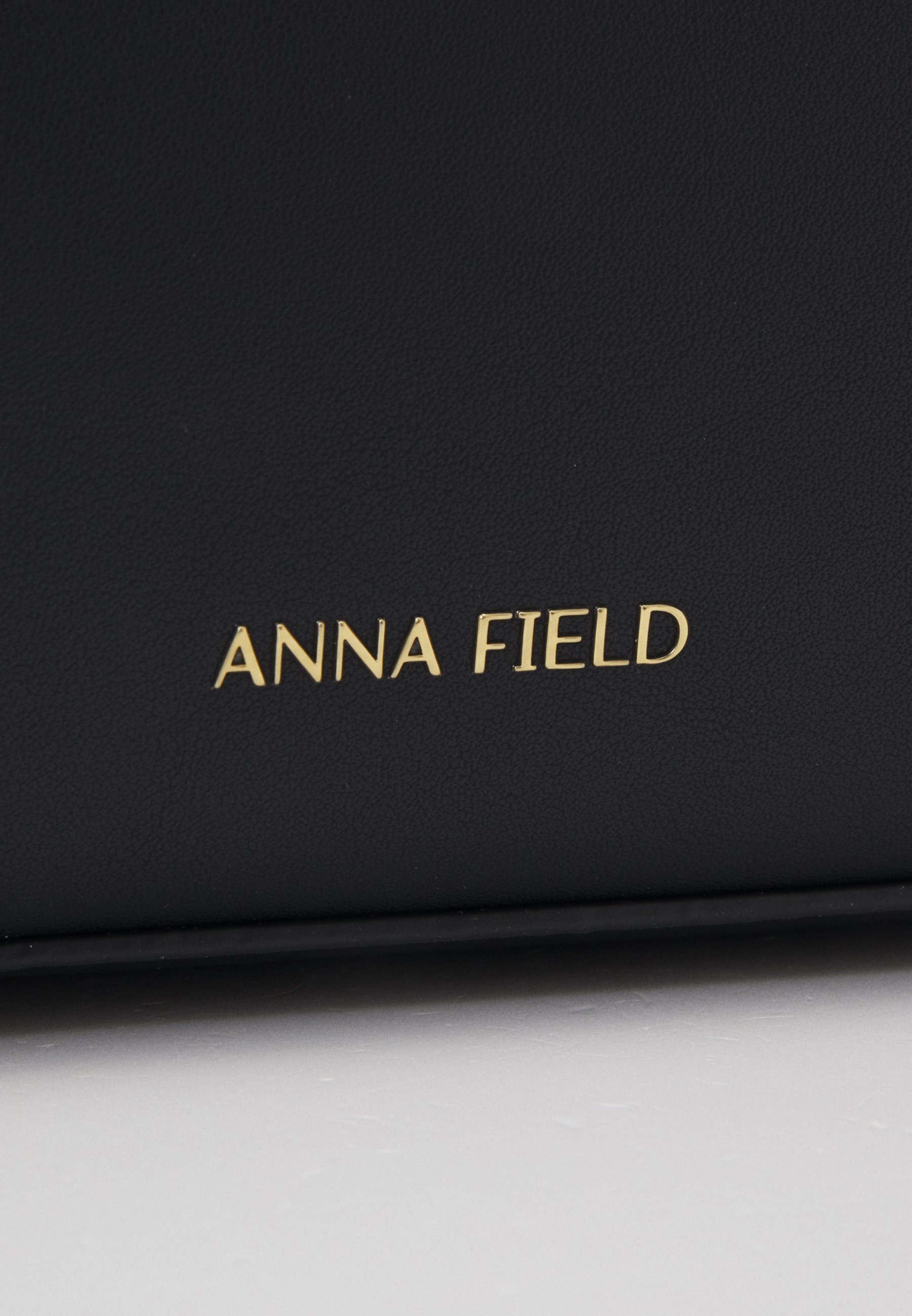 Torba na laptopa Anna Field - czarna