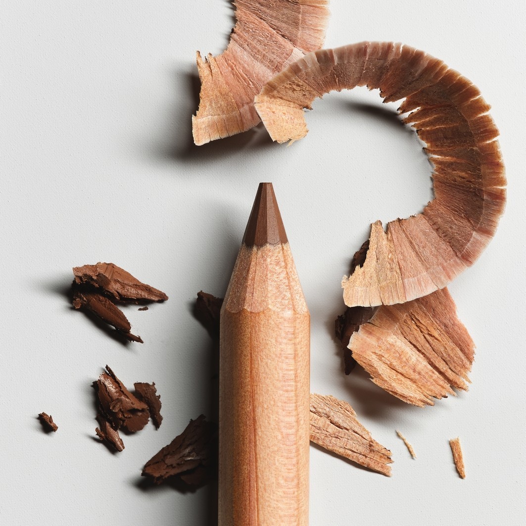 KYLIE COSMETICS zīmuļu asināmais - 1 gab.