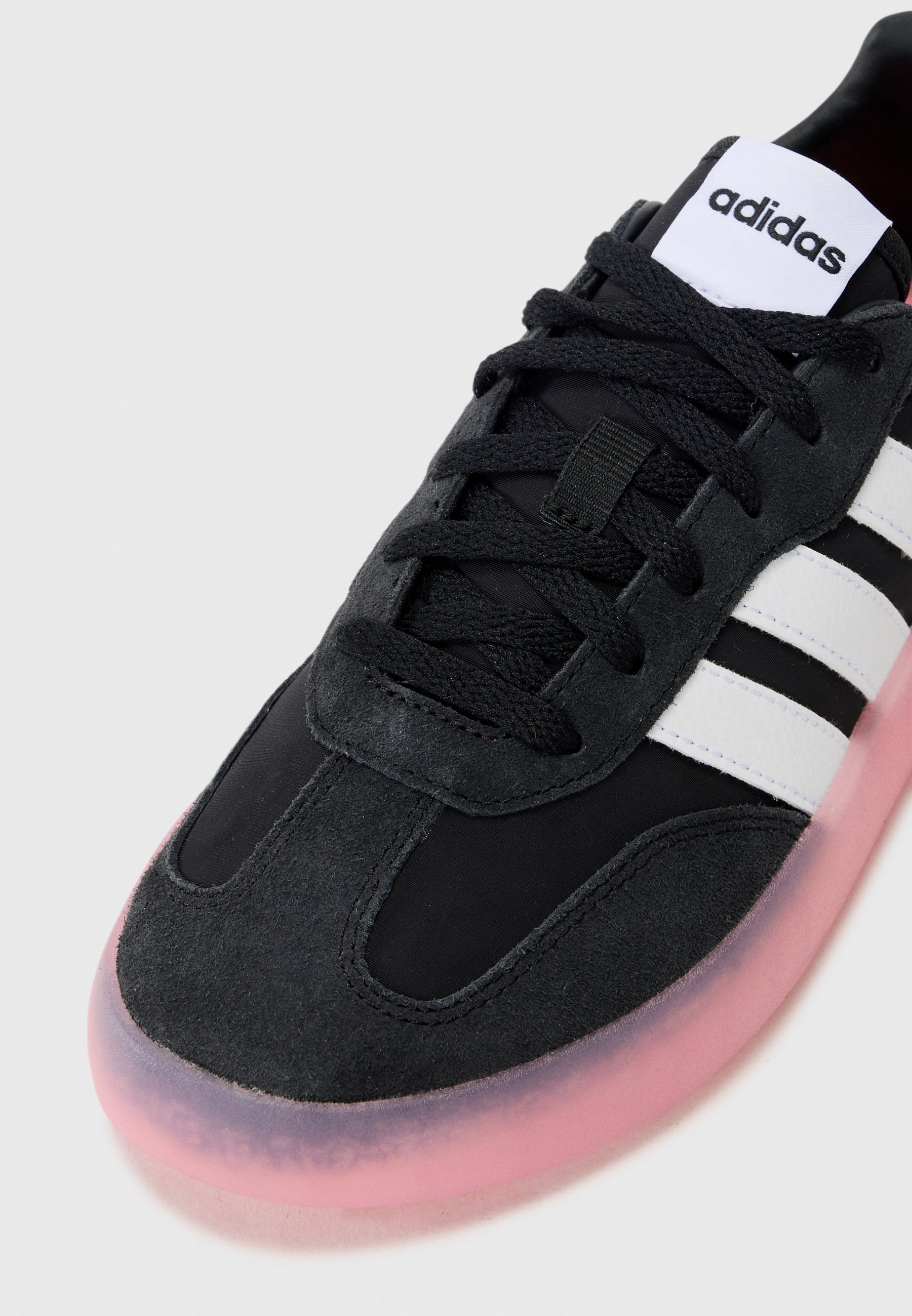 adidas Performance BARREDA DECODE ARSENAL UNISEX - Zaalvoetbalschoenen - core black/ white/bliss pink