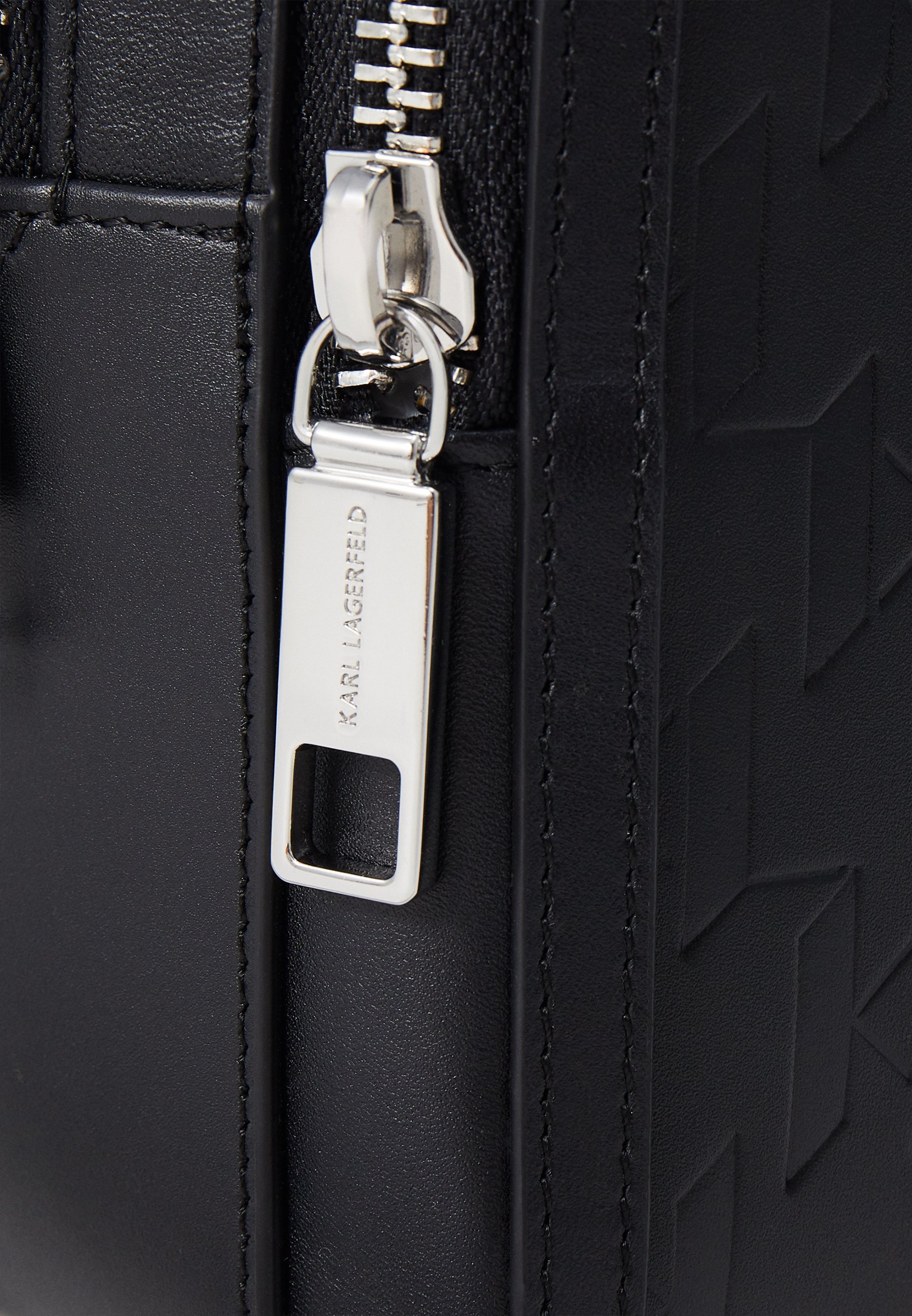 KARL LAGERFELD K/LOOM SLING - Õlakott - must