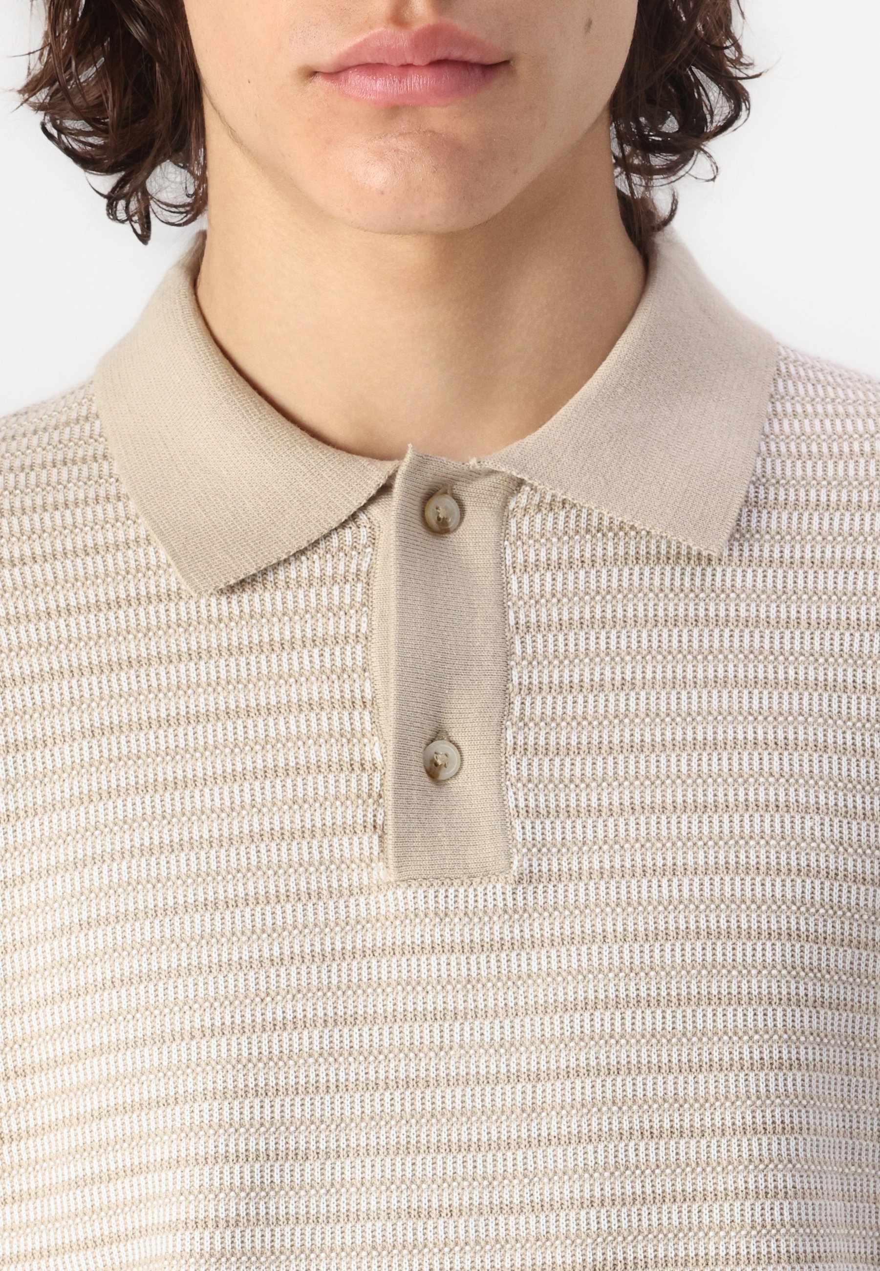TOM TAILOR TWEEKLEURIGE GESTRUCTUREERDE Polo shirt - cashewbeige/wit