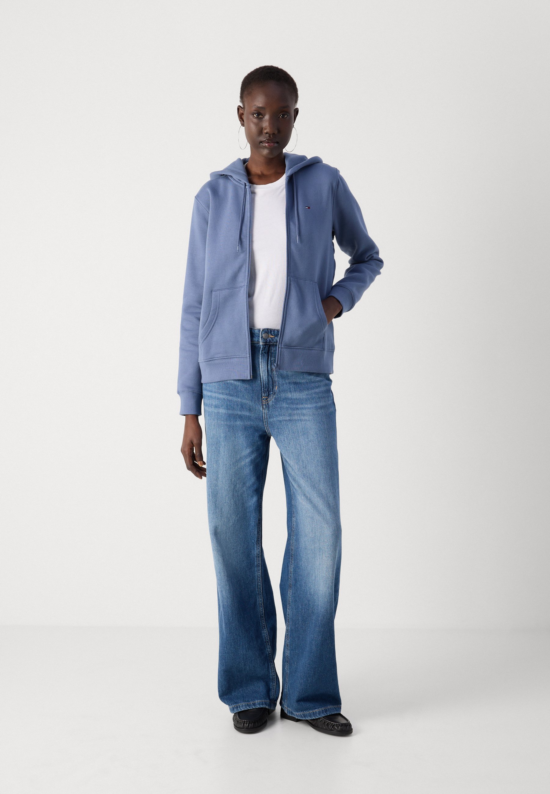 Tommy Jeans FLAG ZIP - Sweatshirt met rits - blauw moment
