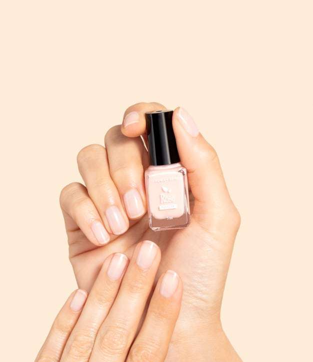 Nude roze nagellak