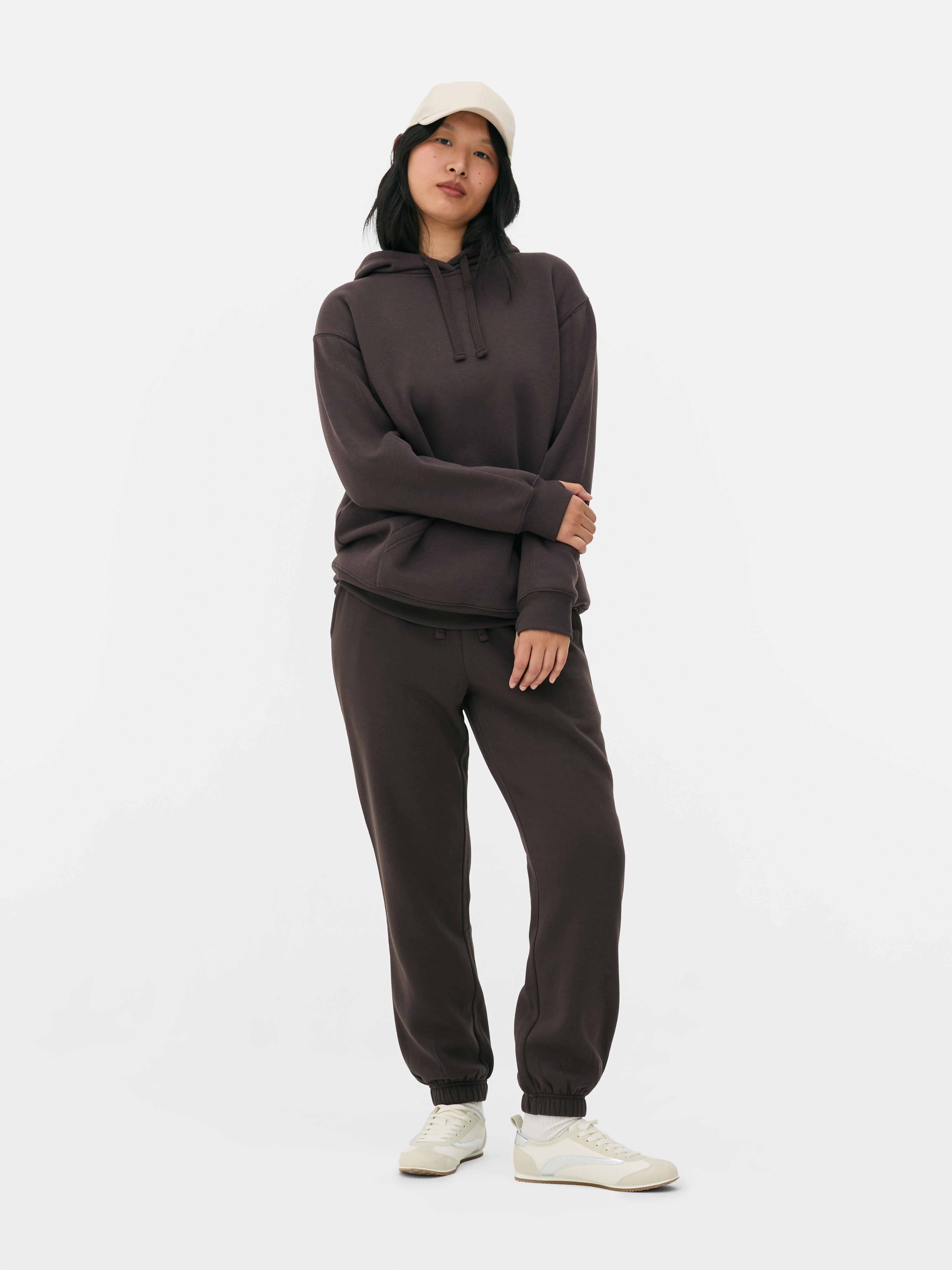 Κλασικό oversized φούτερ με κουκούλα Ένα casual oversized φούτερ με κορδόνι περίσφιξης και τσέπη καγκουρό