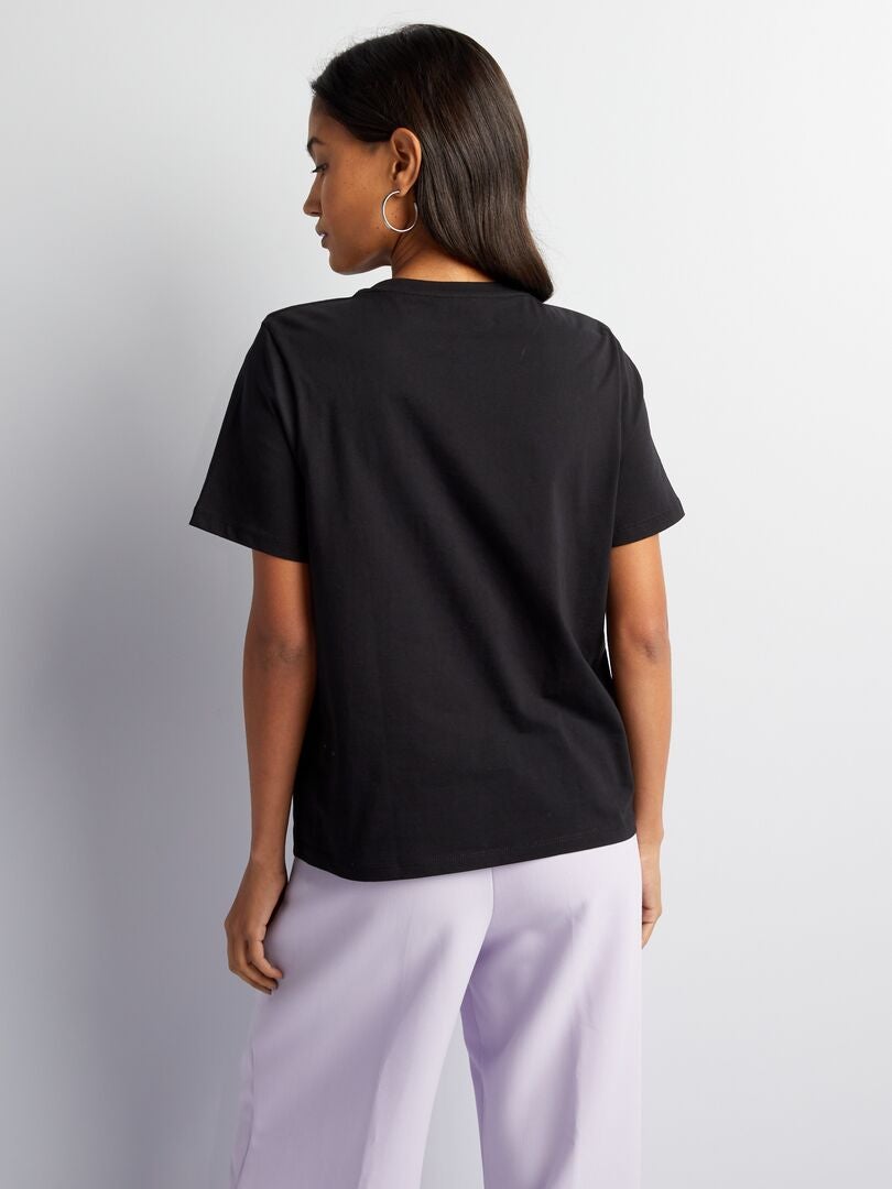 T-shirt met korte mouwen en borstzak - zwart