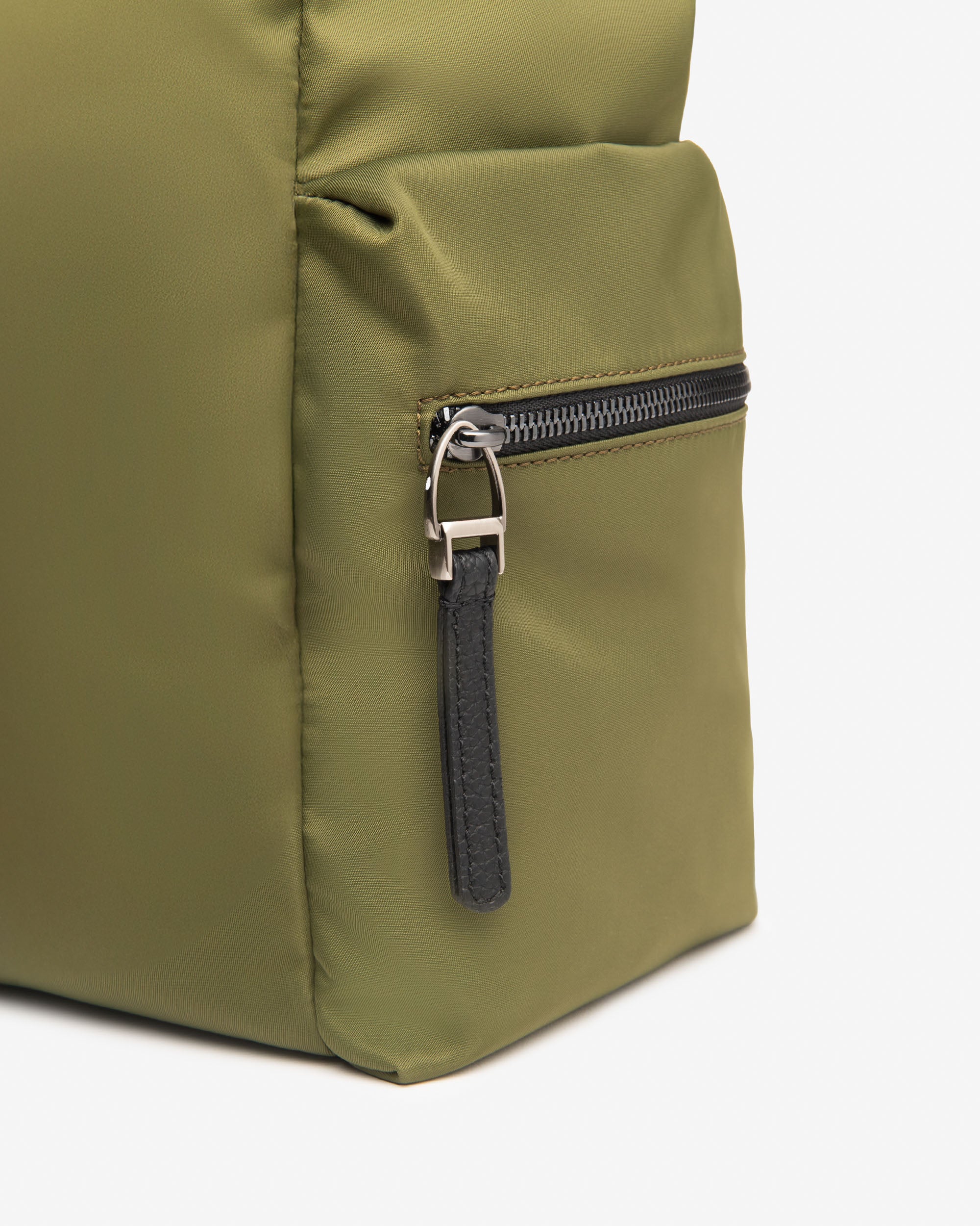 Herrenrucksack aus technischem Material