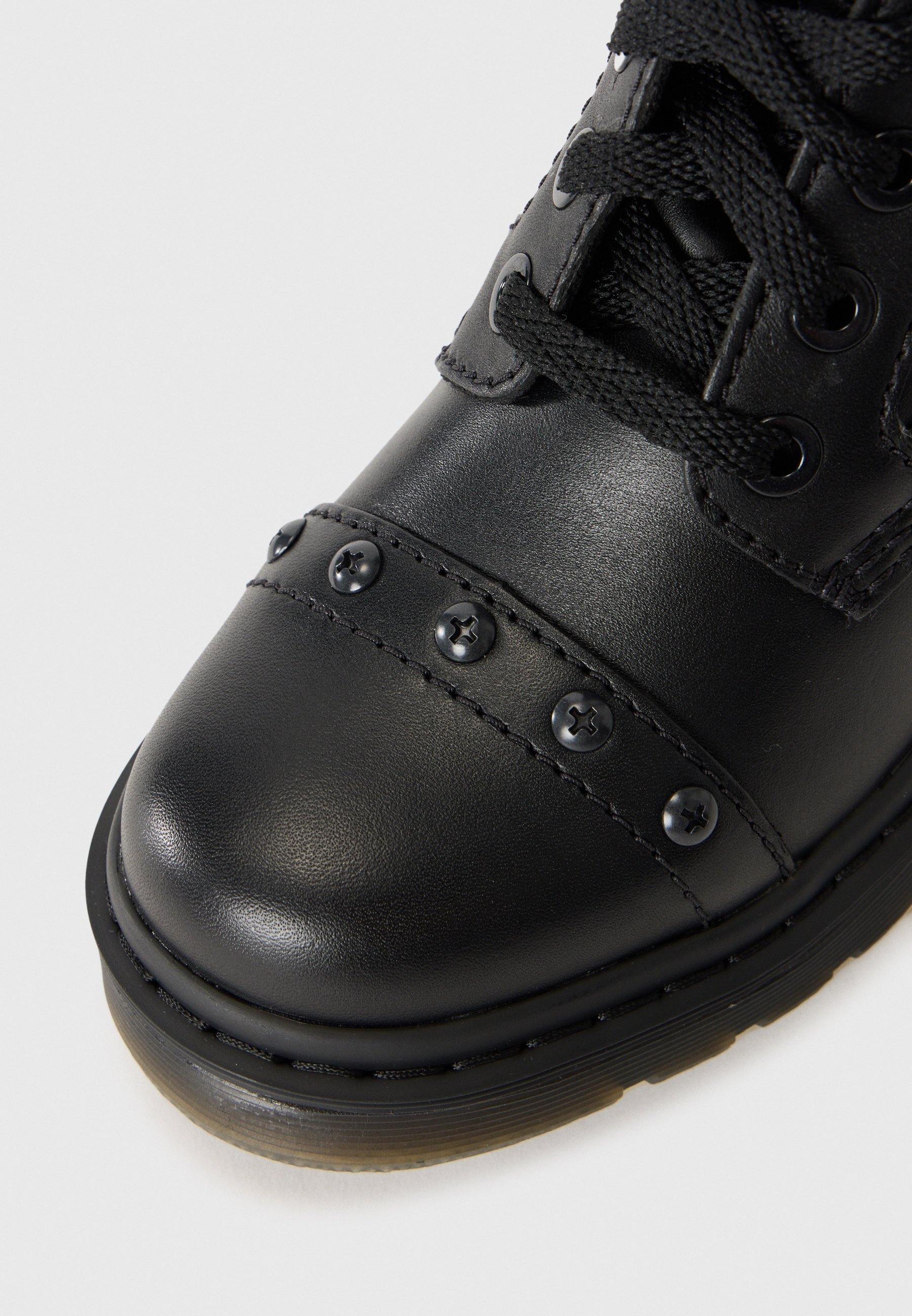 Dr. Martens CHESNEY HRNS - Kotníkové boty na vysokém podpatku - black