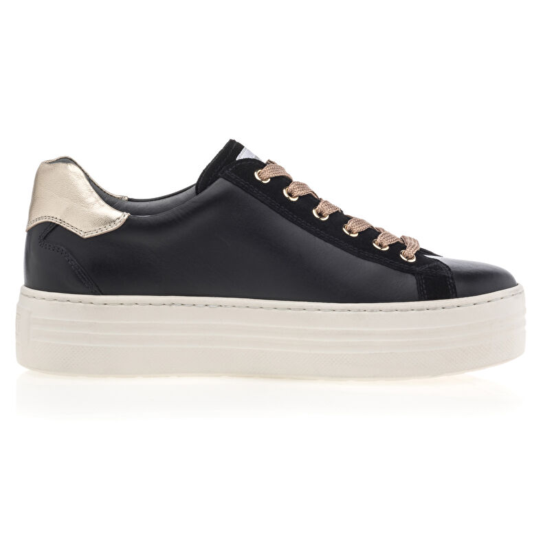 Zapatillas deportivas para mujer en color negro.