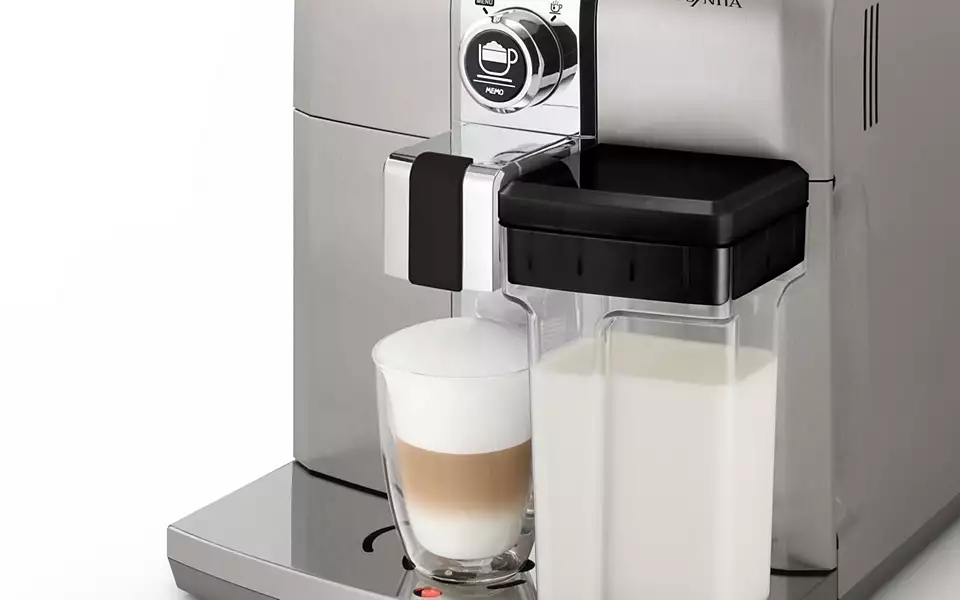 MÁQUINA DE CAFÉ EXPRESSO SUPERAUTOMÁTICA