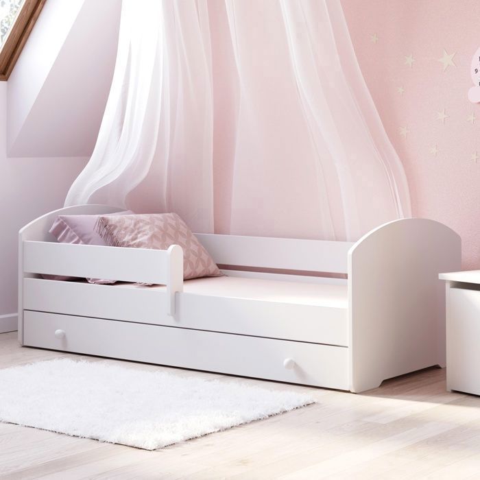 Cama infantil completa de 80x160 cm con colchón, somier de láminas, cajón de almacenamiento, barandilla de seguridad y cama infantil convertible. Color blanco.