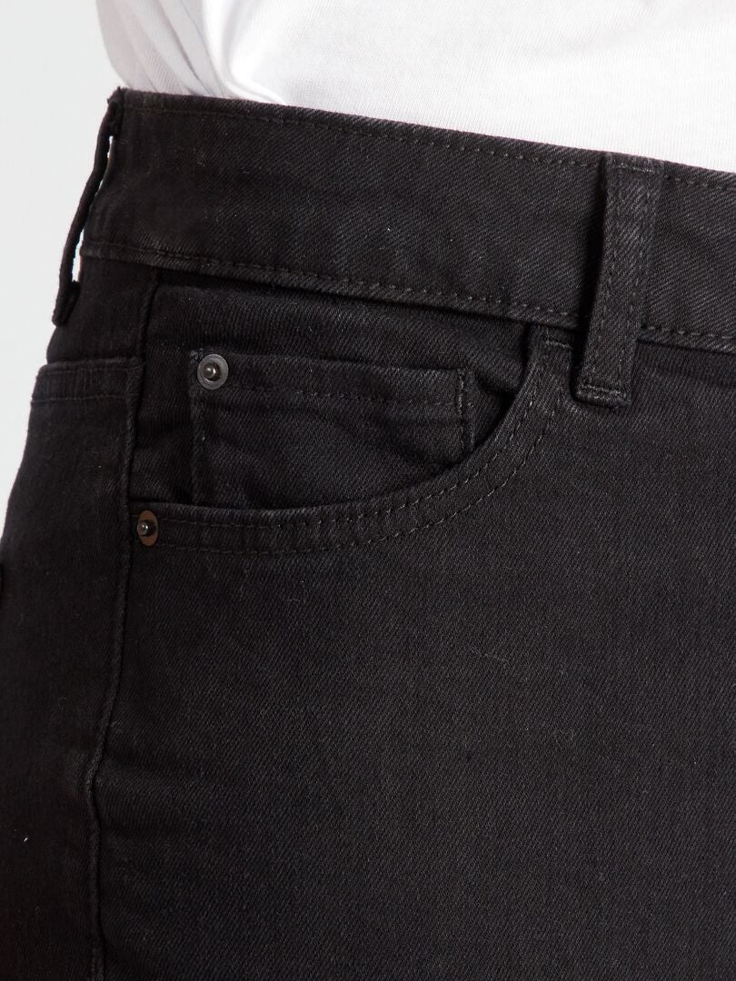 Calça jeans slim tamanho 32L - PRETA
