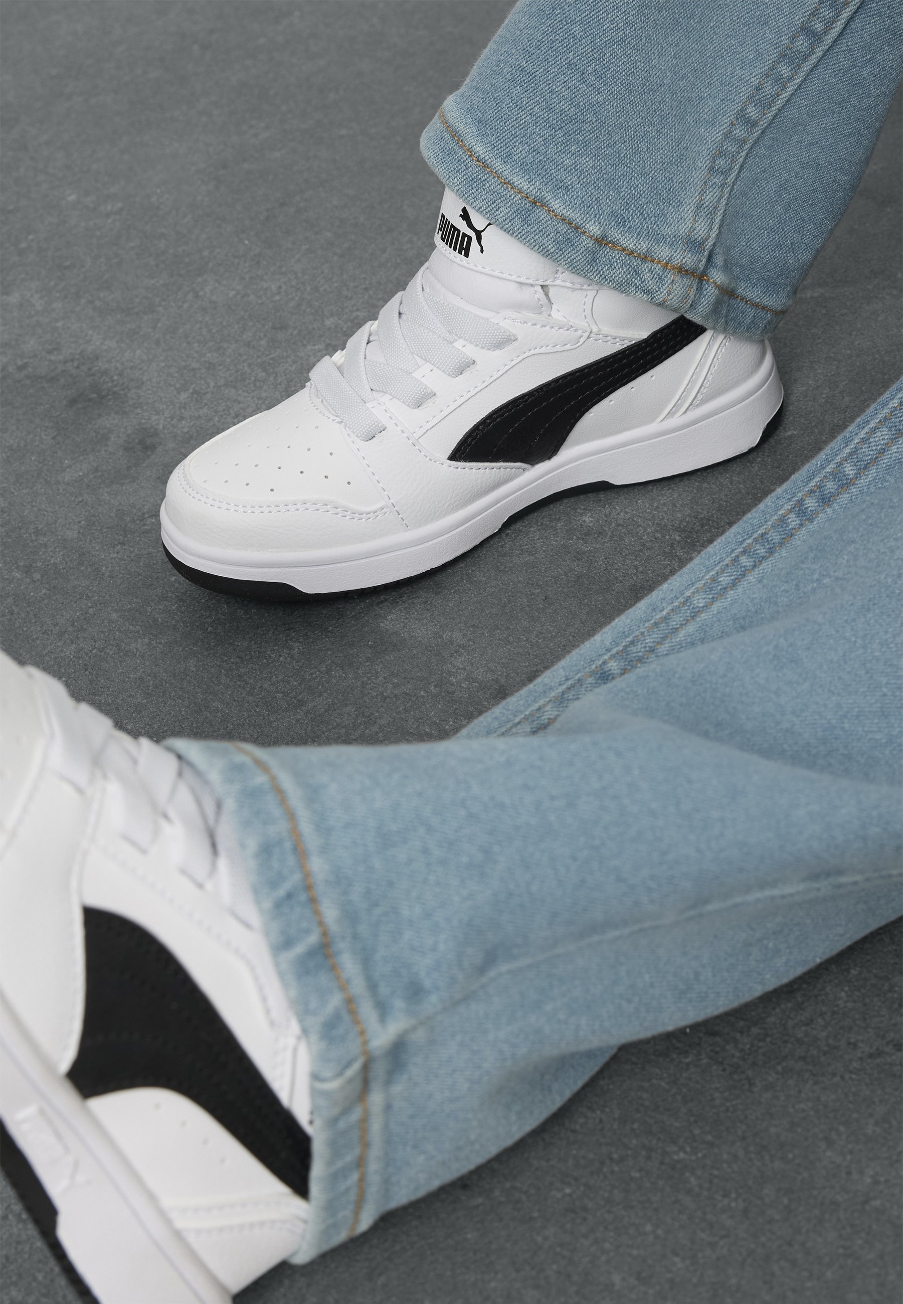 Puma REBOUND V6 MID UNISEX - Scarpe da ginnastica alte - bianco/nero