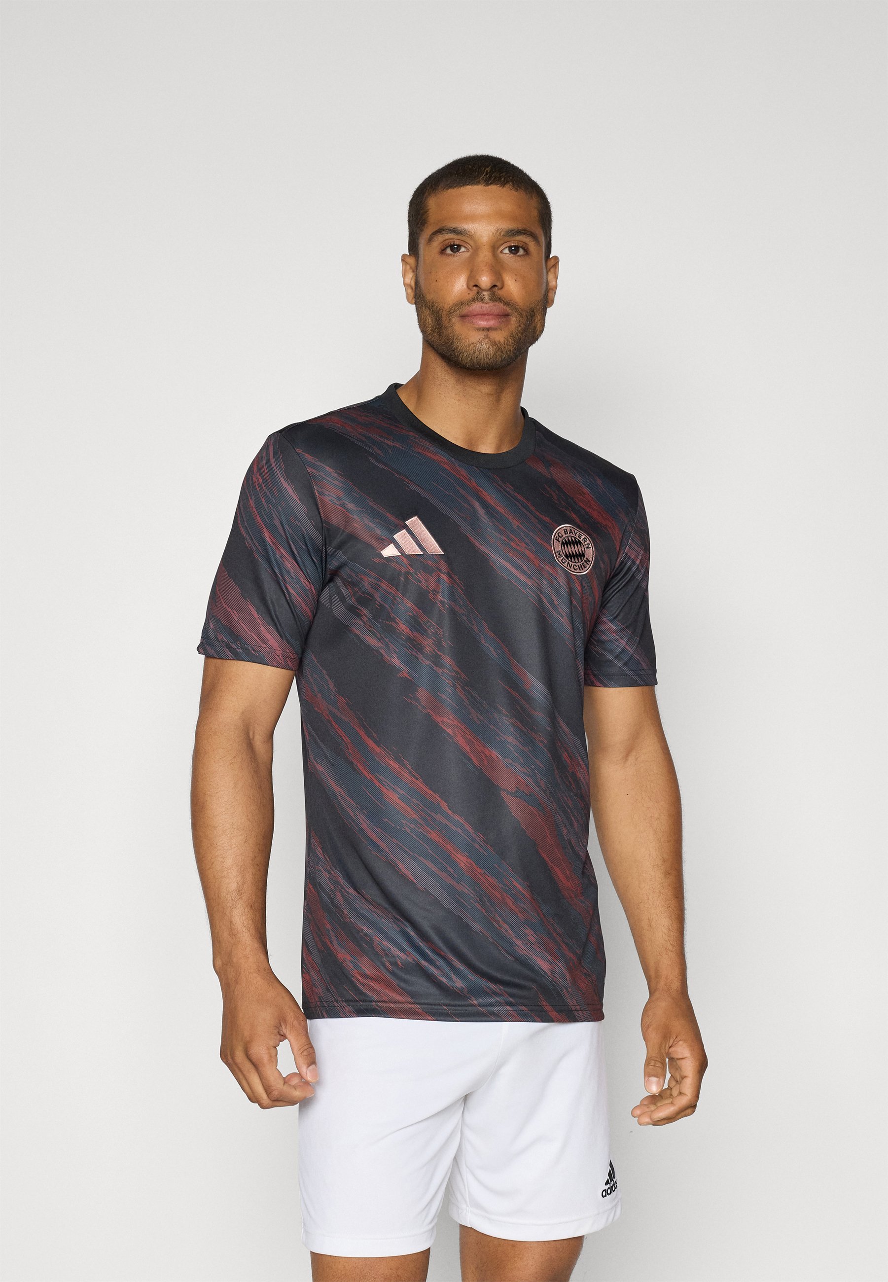 Maillot d'avant-match adidas Performance FC Bayern 2025/2026 - T-shirt de sport - noir
