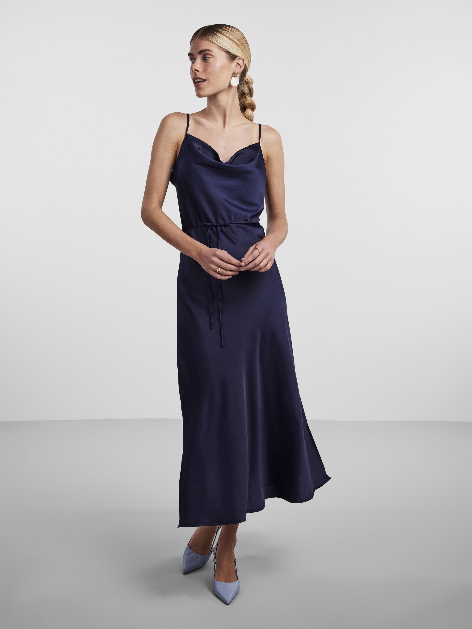 YAS THEA STRAP LANGE JURK - Cocktailjurk / Feestjurk - avondblauw