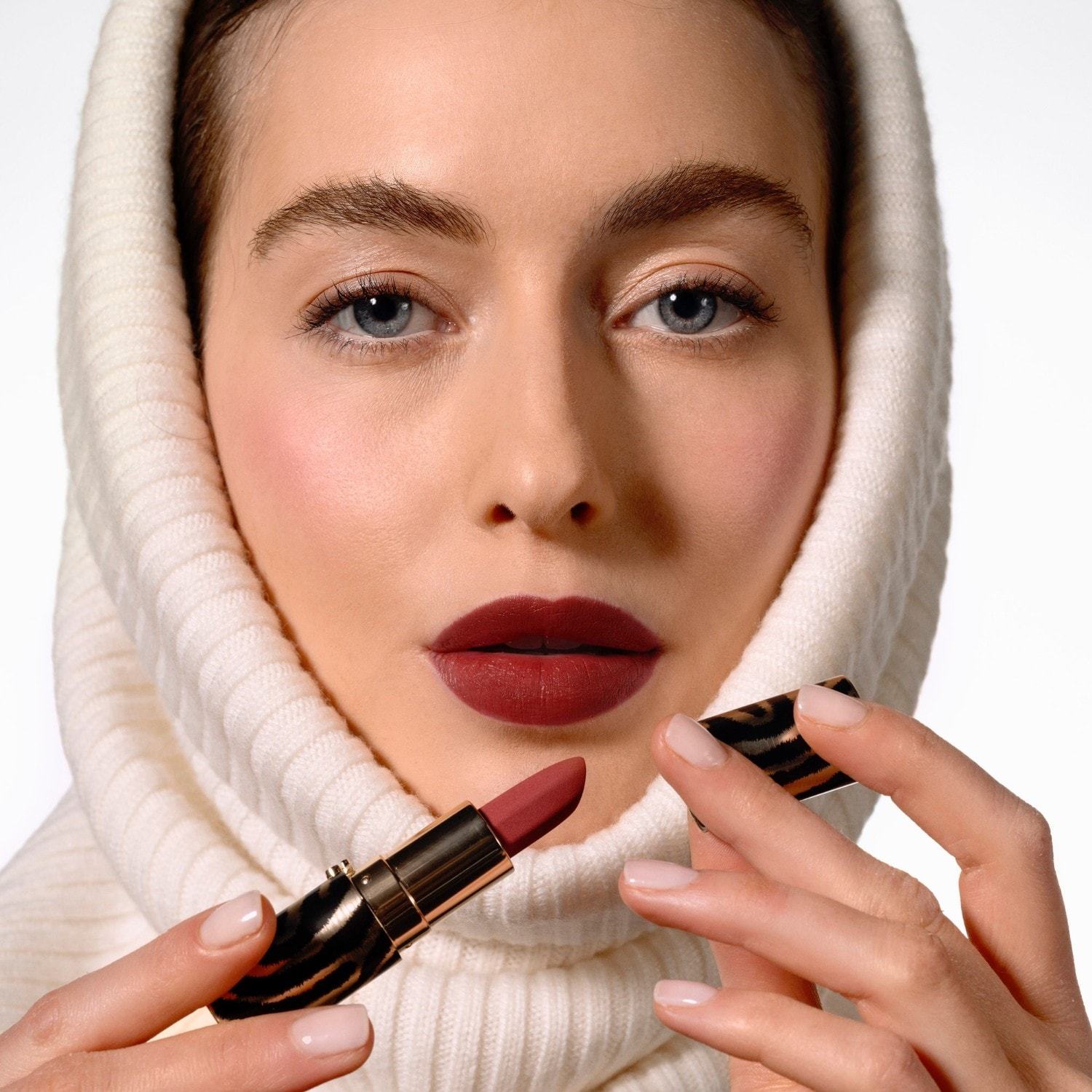 Sisley šminka Le Phyto Rouge Velvet - 3 g