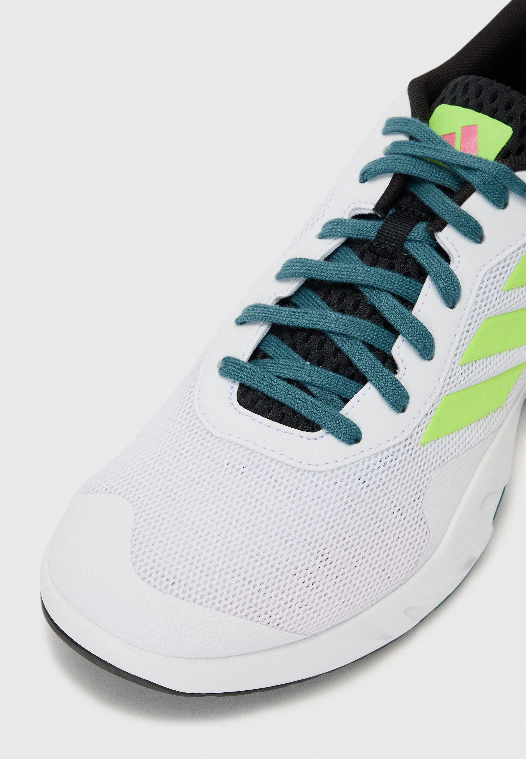 adidas Performance AMPLIMOVE - Tréninková bota - white/lucid lemon/shock pink