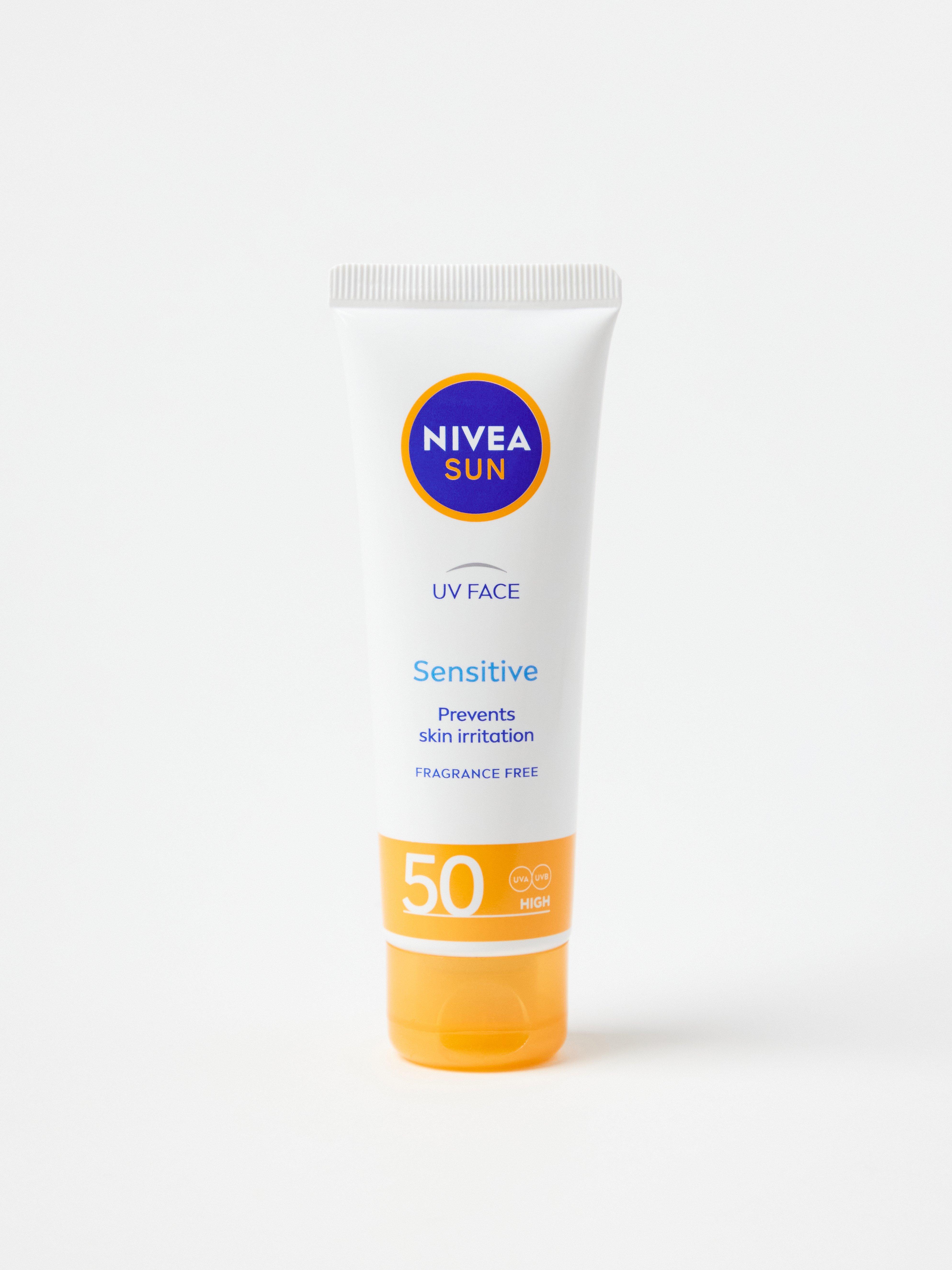 NIVEA UV Face Soothing Sensitive Cream SPF50 bez barviv