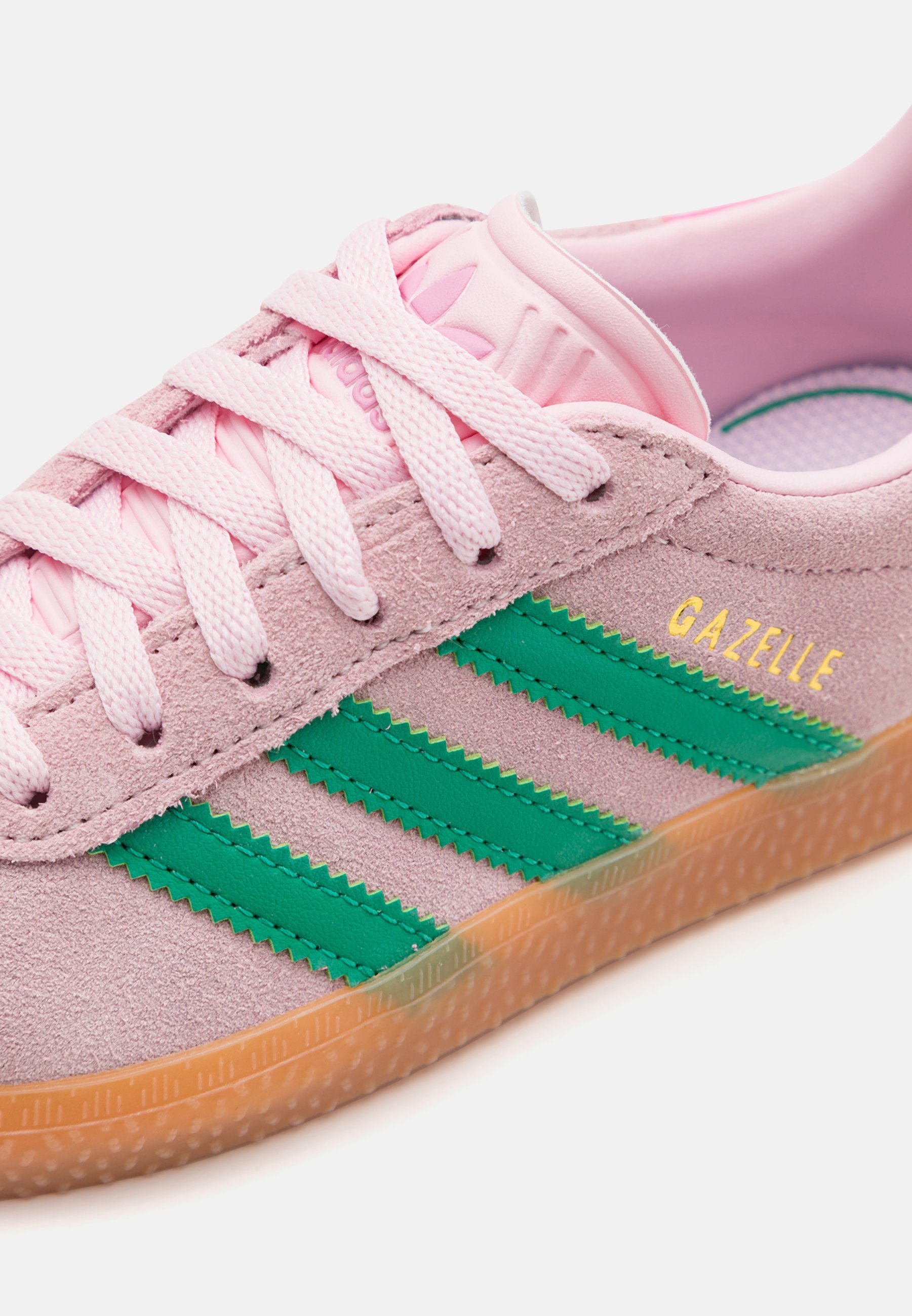 adidas Originals GAZELLE KIDS - Sneakers - transparant roze/court green/bliss pink